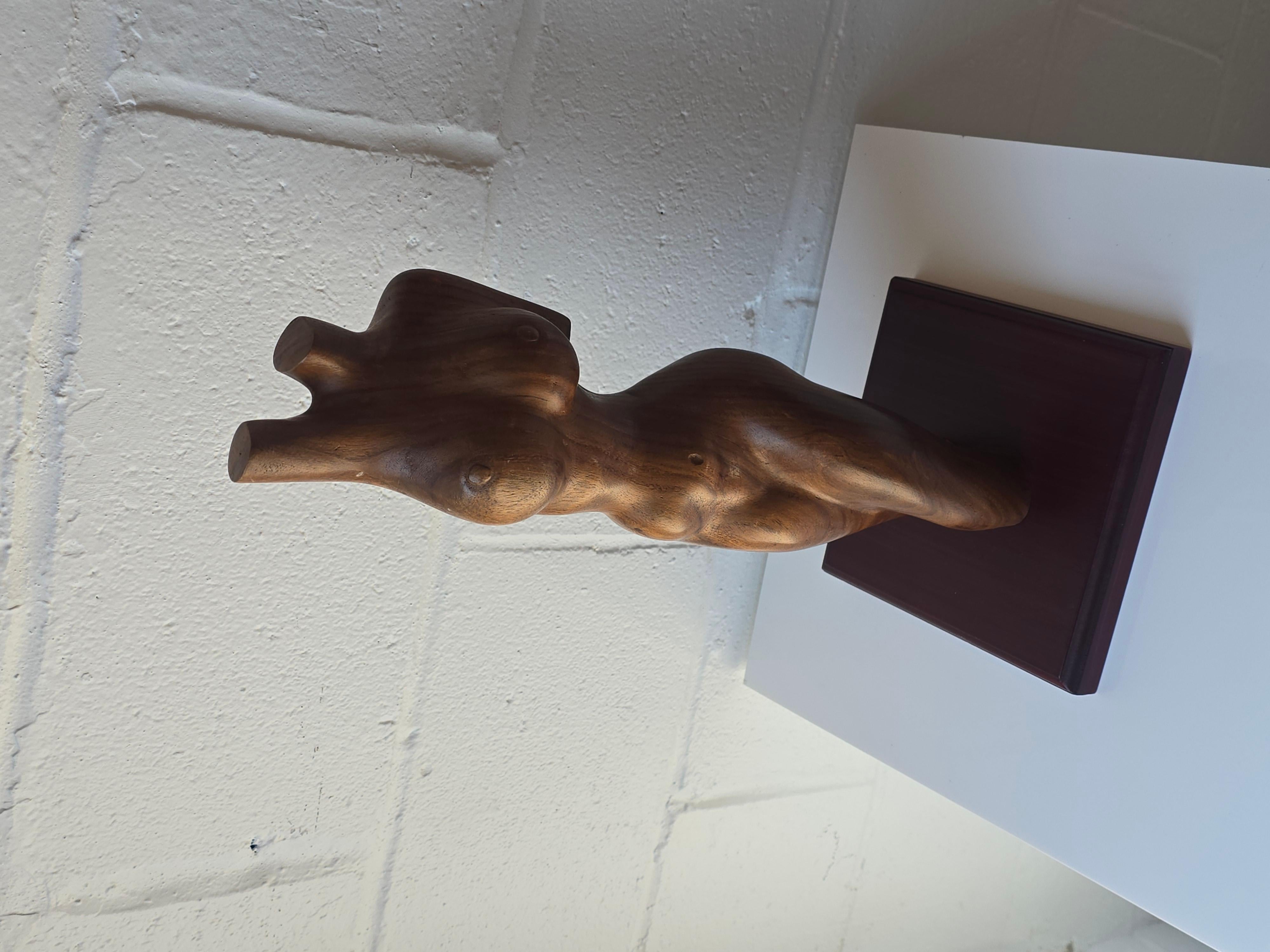 Autre Sculpture féminine en bois sculpté en vente