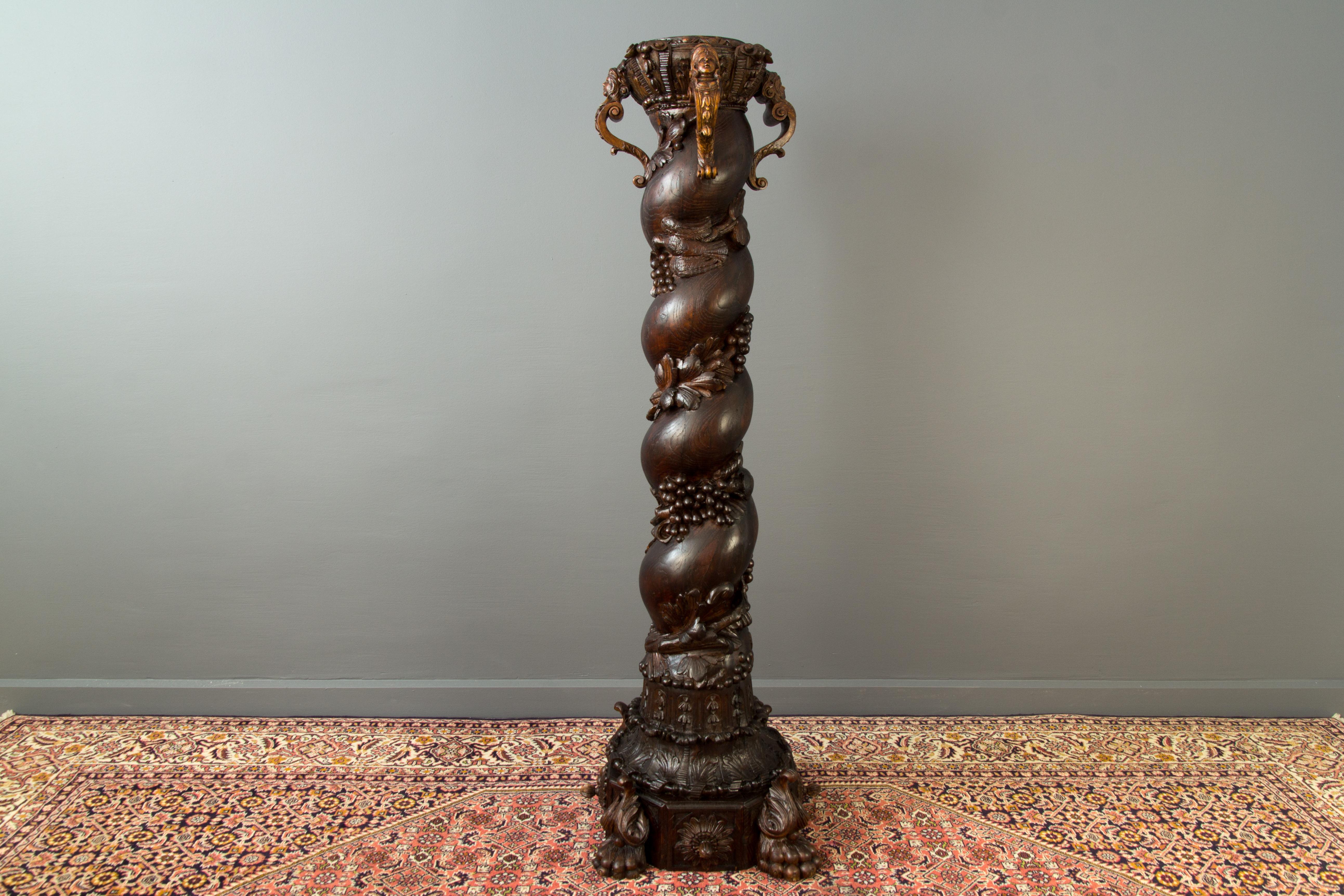 Colonne Solomon en bois de chêne sculpté à la main, baroque français du début du 20e siècle en vente 5