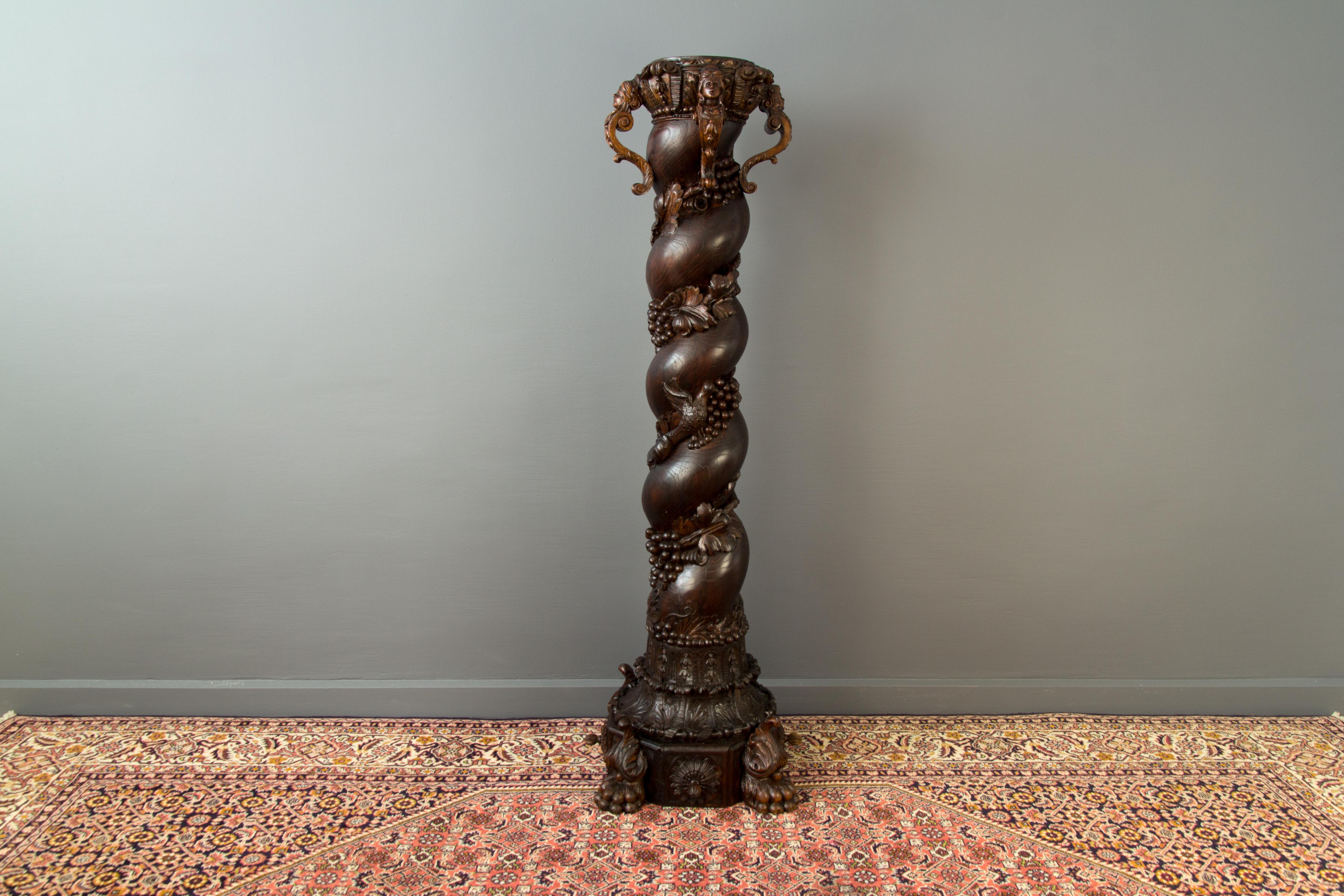 Colonne Solomon en bois de chêne sculpté à la main, baroque français du début du 20e siècle en vente 9