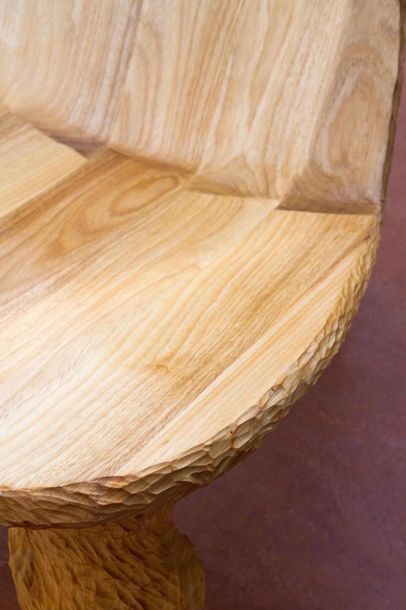 Geschnitzter Loungesessel aus Holz, entworfen von Tellurico für Emma Scully Gallery New York. im Angebot 2