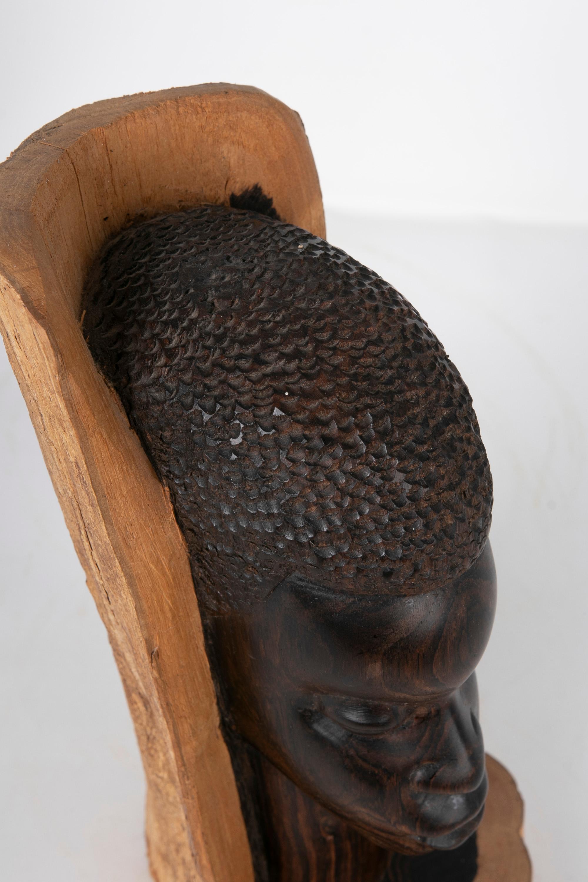 Wood-Carved Sculpture of a Tanzanian Woman Signed and Dated 1922 For Sale 6