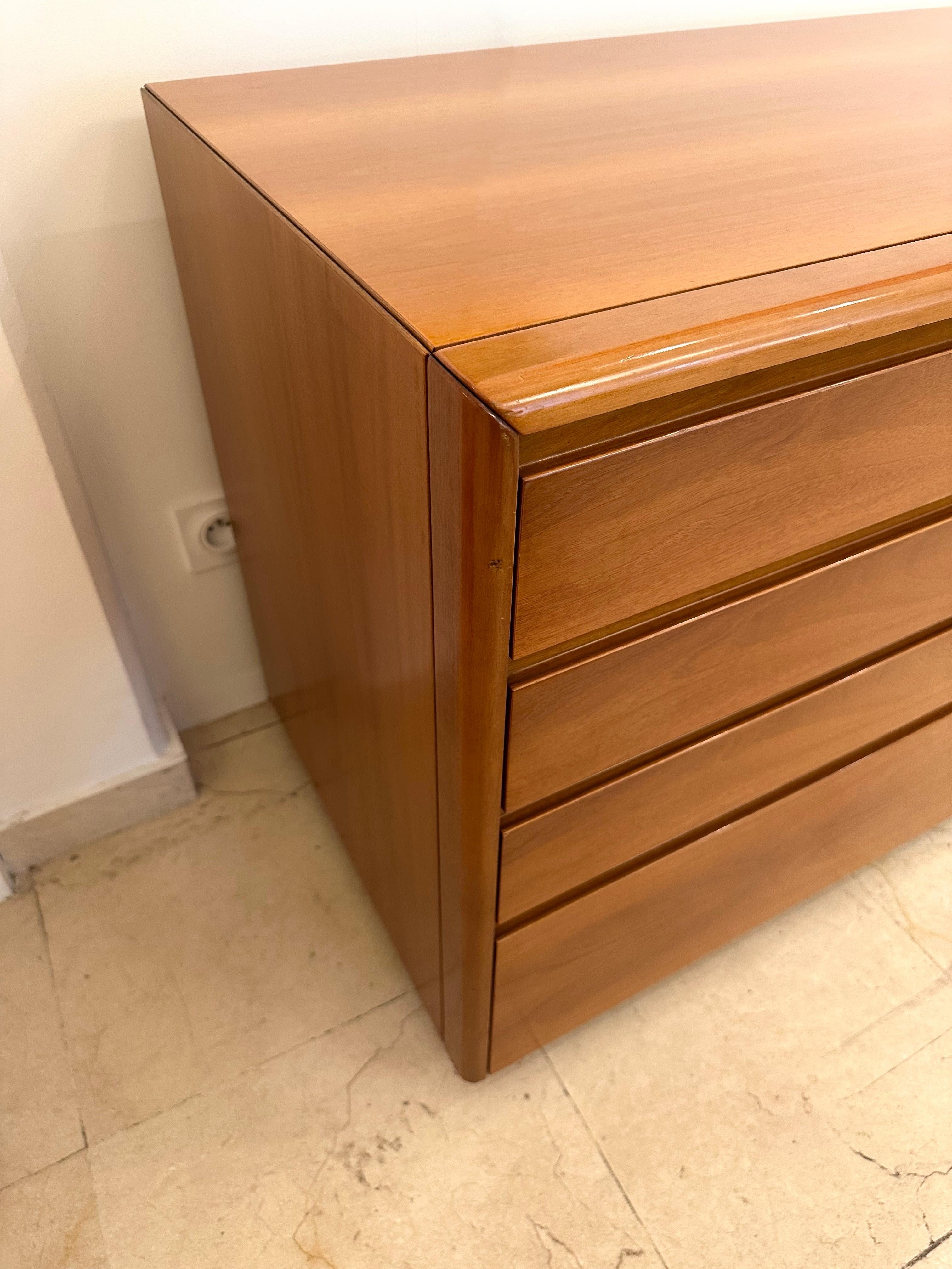 Bois Wood Chest of Drawers by Luigi Saccardo for Gasparello. Italy, 1970s en vente
