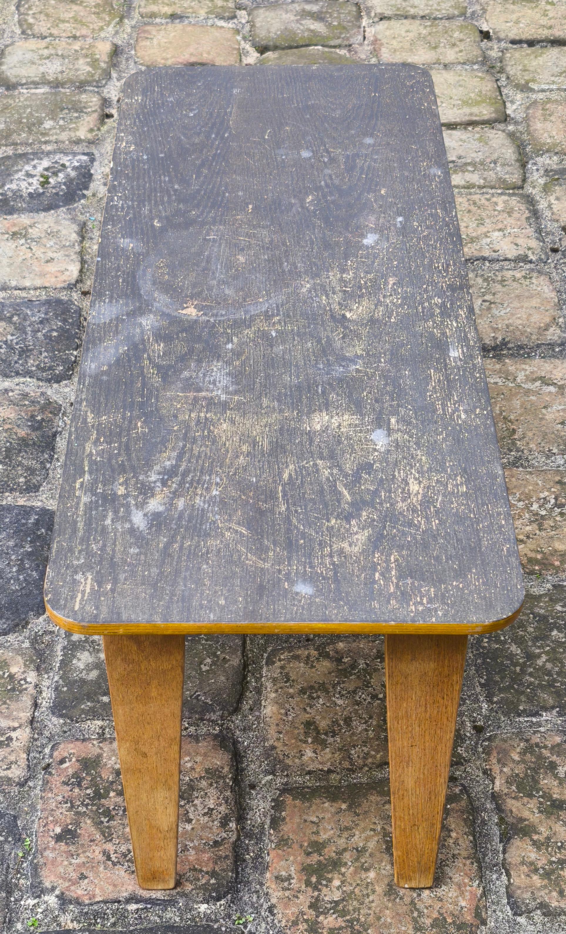 Wood coffee table, 50s, attributed to Eames Evans Herman Miller For Sale 3