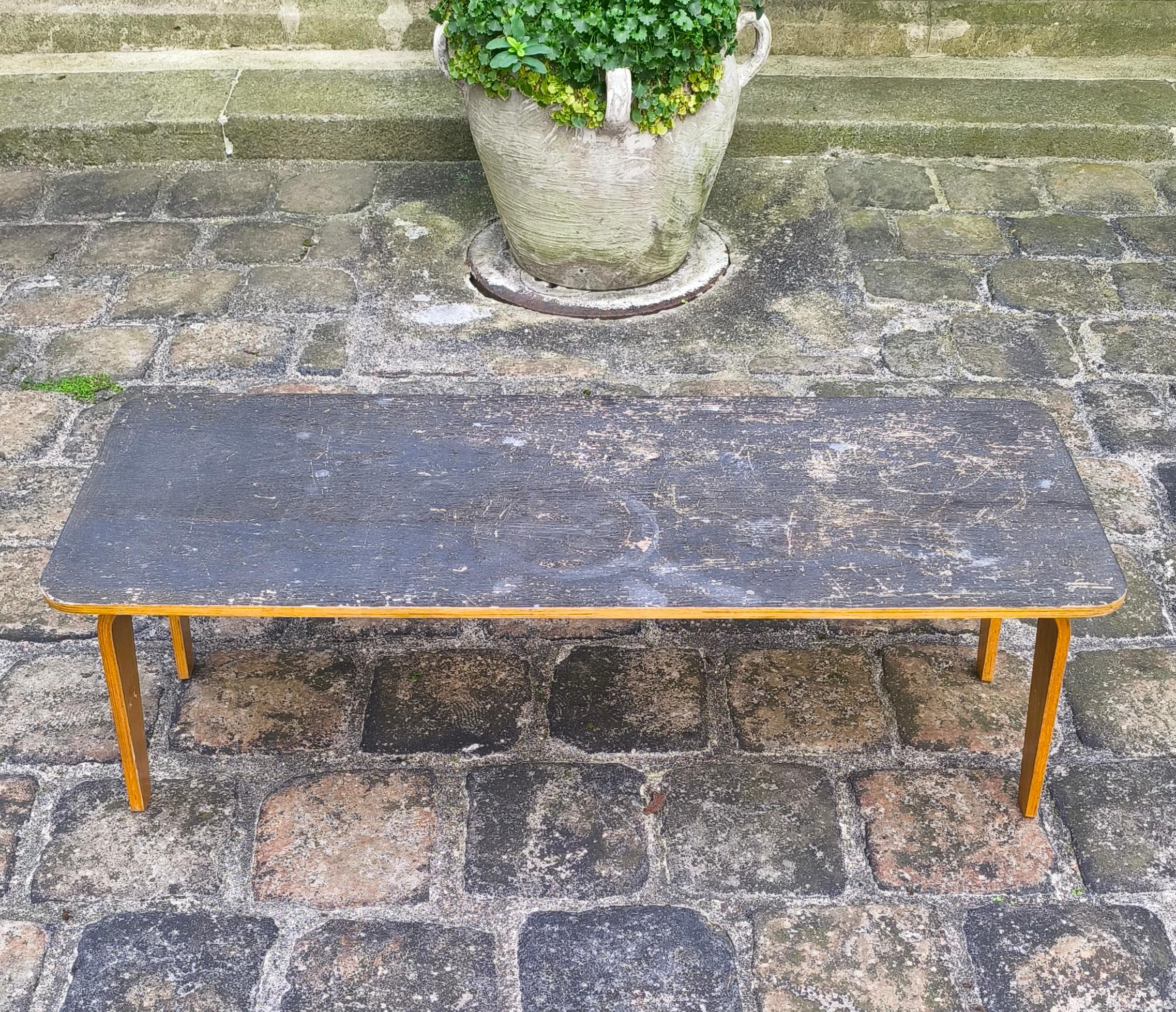 Wood coffee table, 50s, attributed to Eames Evans Herman Miller For Sale 4