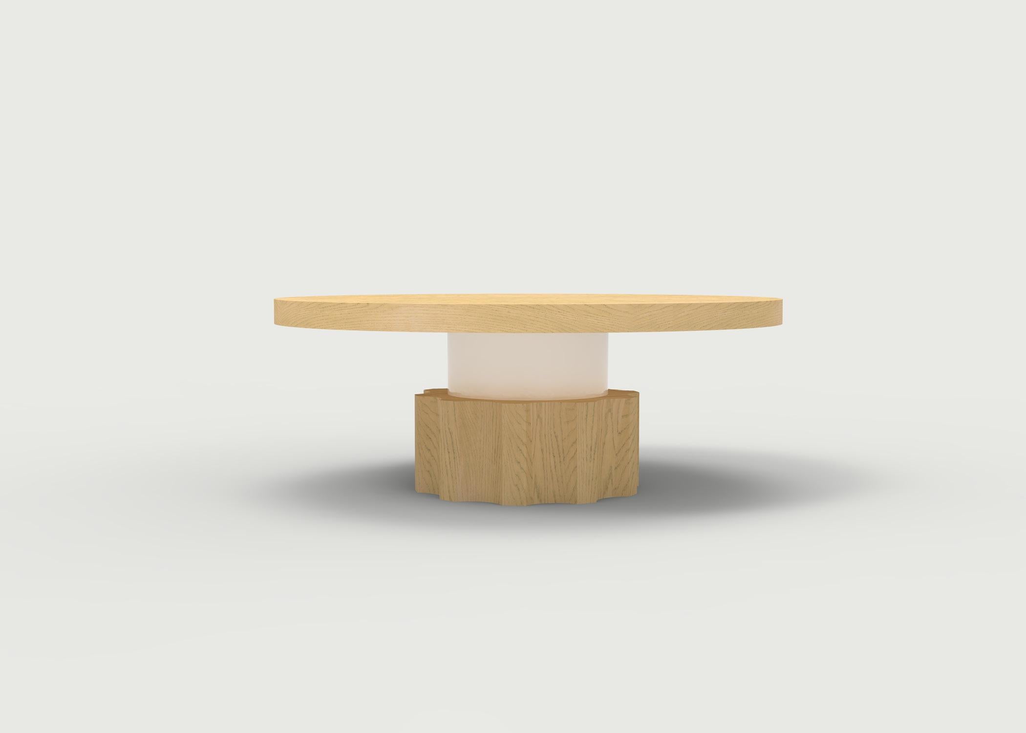 Table basse en bois avec base en forme de noix et de Bolt sculptée à la main, choix de bois/finition Neuf - En vente à Brooklyn, NY