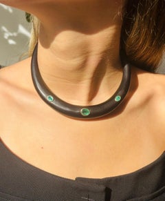 Collar de Madera con Esmeraldas y Oro de 14k