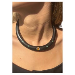 Collana con collare in Wood, citrino e smeraldi con castone d'oro, oro 14k