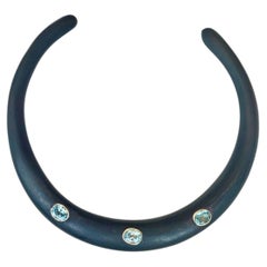 Collar de Madera con Topacio Azul Cielo y Oro de 14k