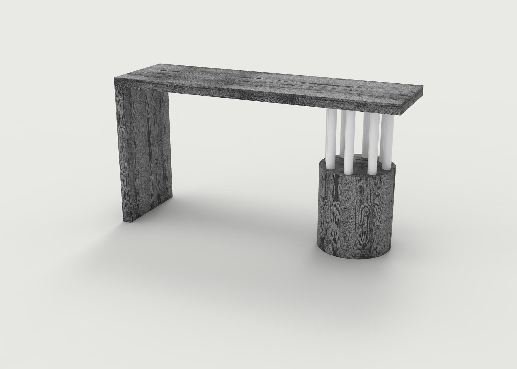 Table console en bois avec plateau massif et base ronde avec poteaux en vente 2