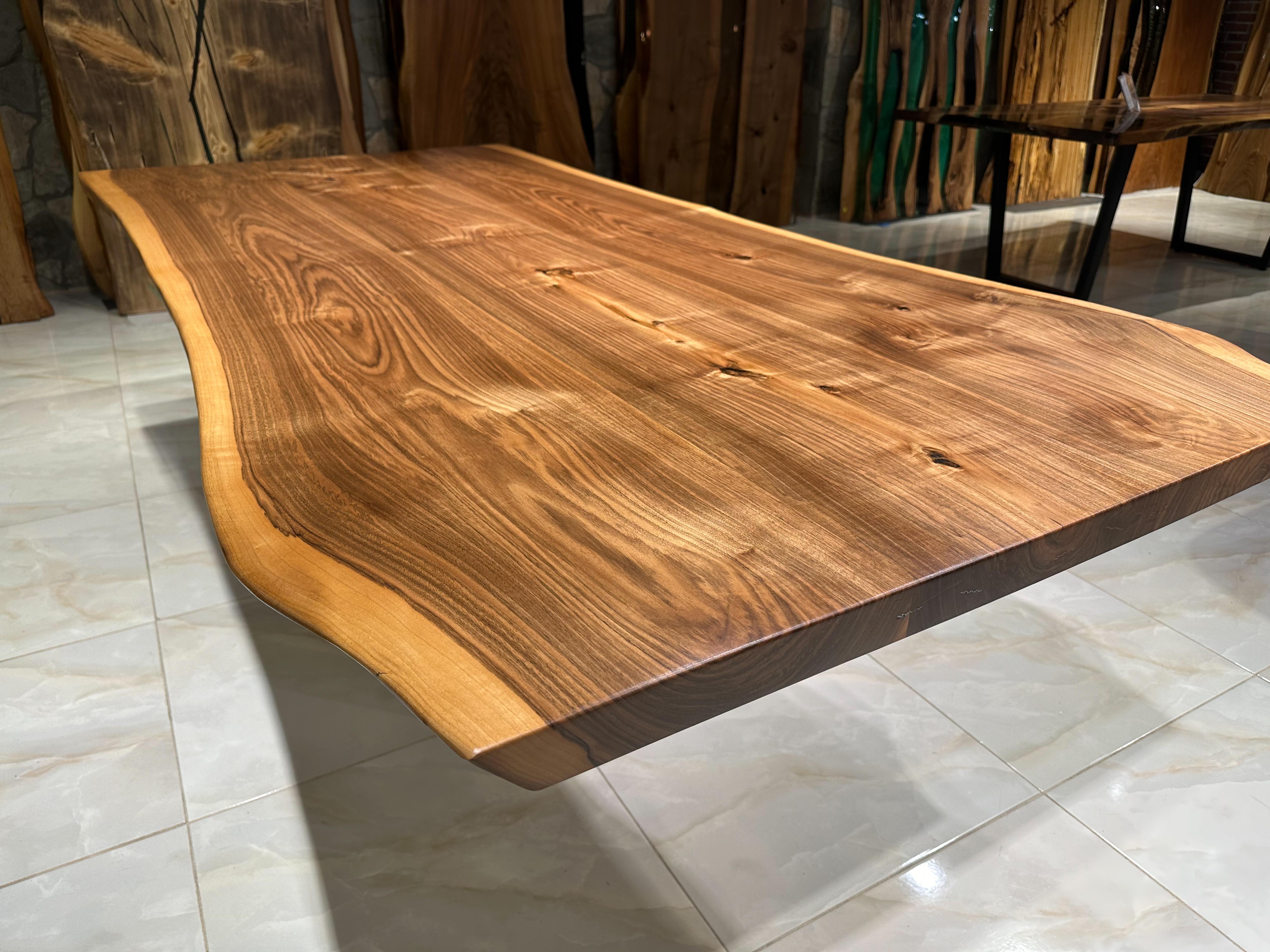 Table de salle à manger en noyer - Table en noyer noir à bord vif - Mobilier Neuf - En vente à İnegöl, TR