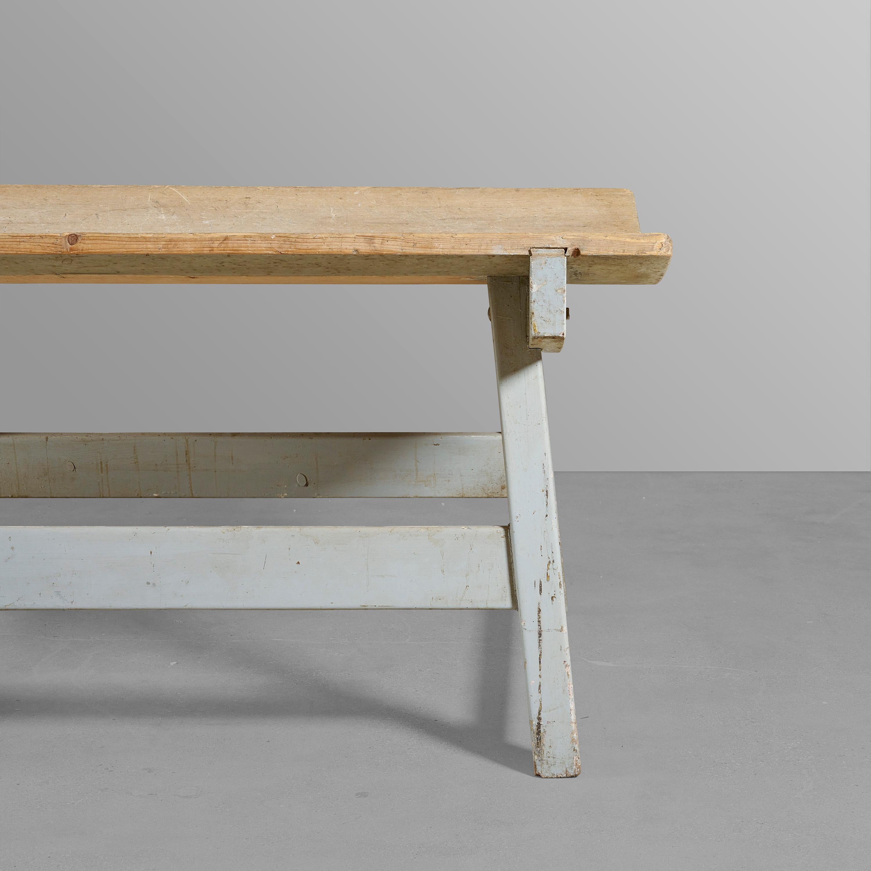 Tavolo da impasto in Wood con piano concavo In condizioni buone in vendita a Round Top, TX