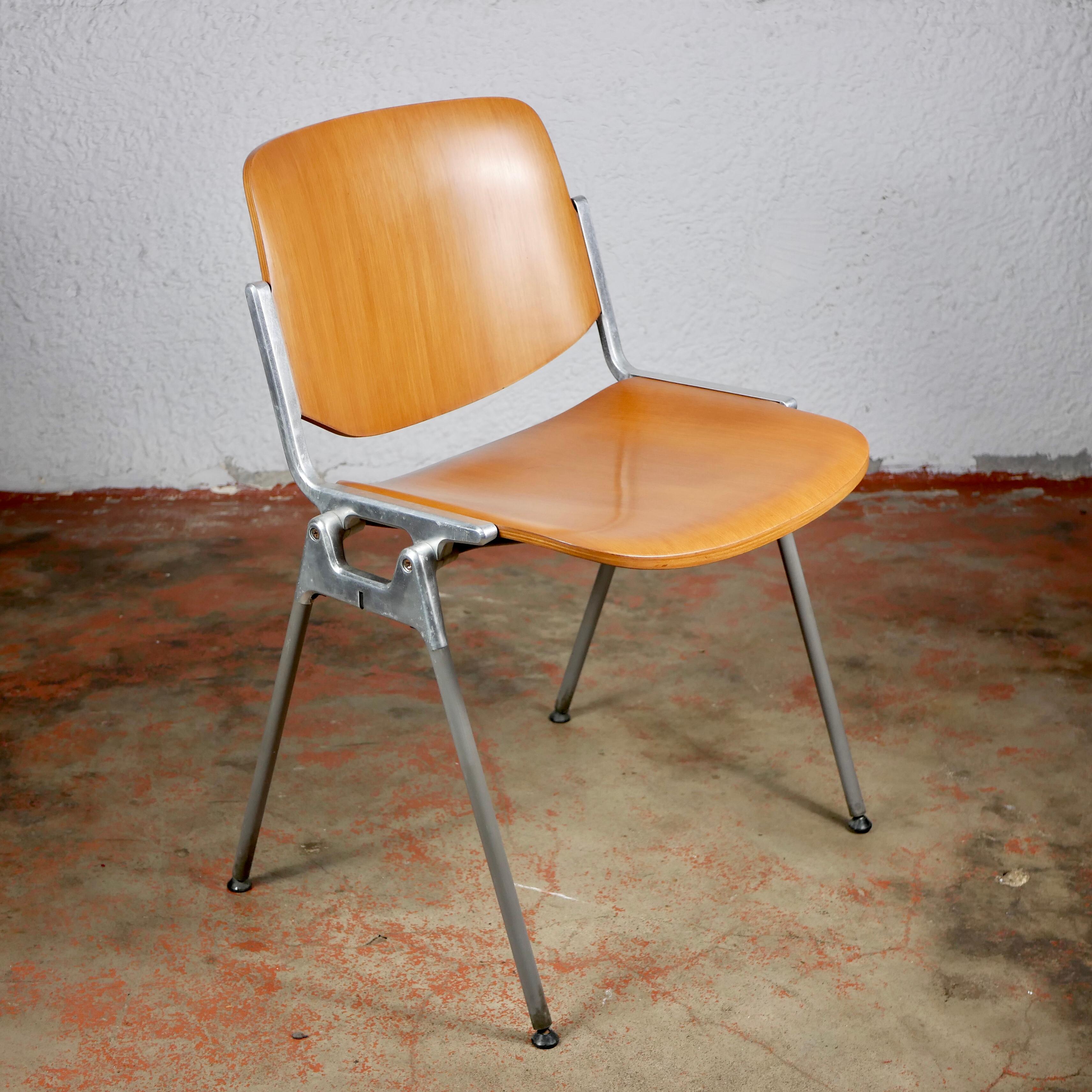 Wood DSC 106 Chair by Giancarlo Piretti for Anonima Castelli In Fair Condition In Lyon, FR