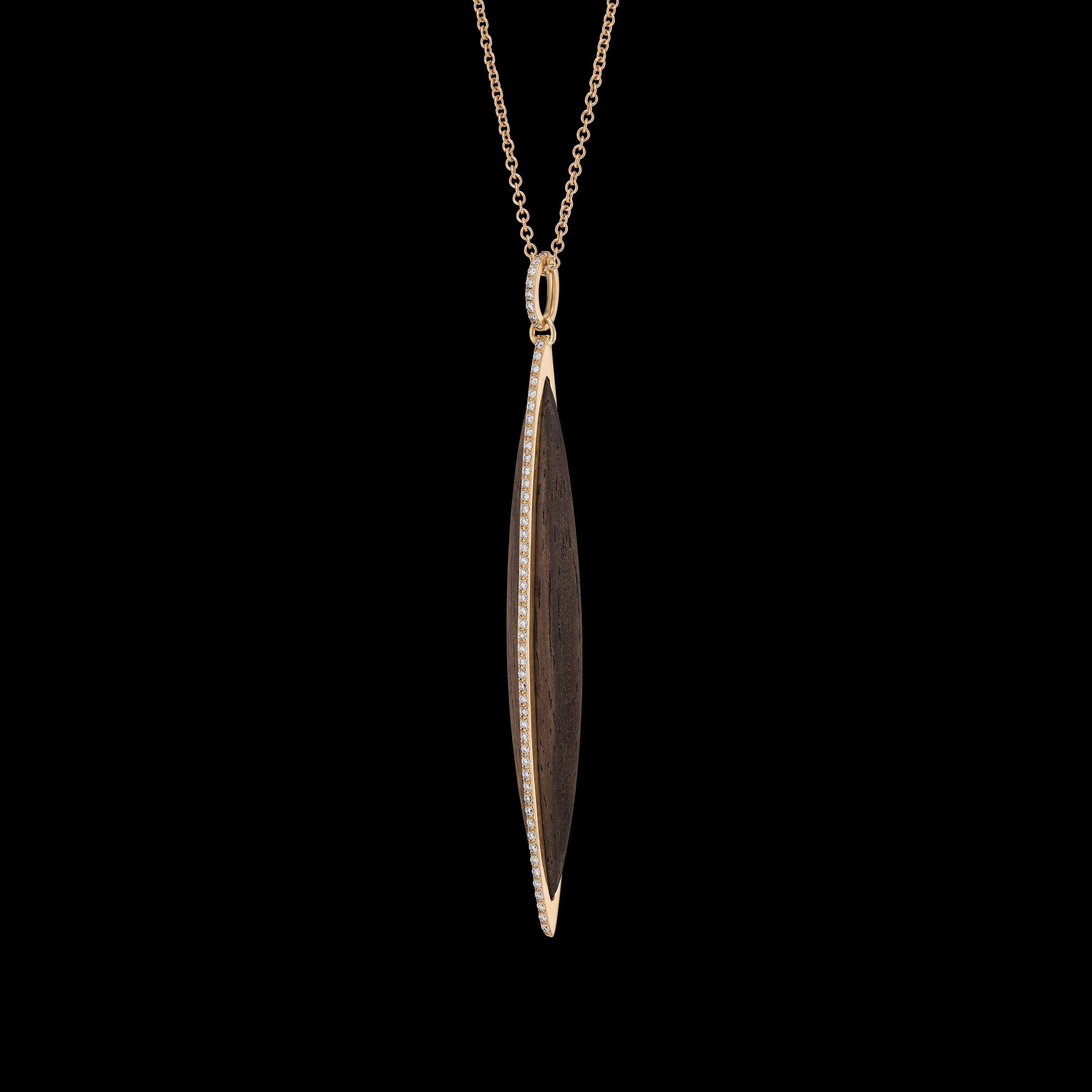Wood Ebony Pendent in 18 Karat Rose Gold In New Condition For Sale In Ramat Gan, IL