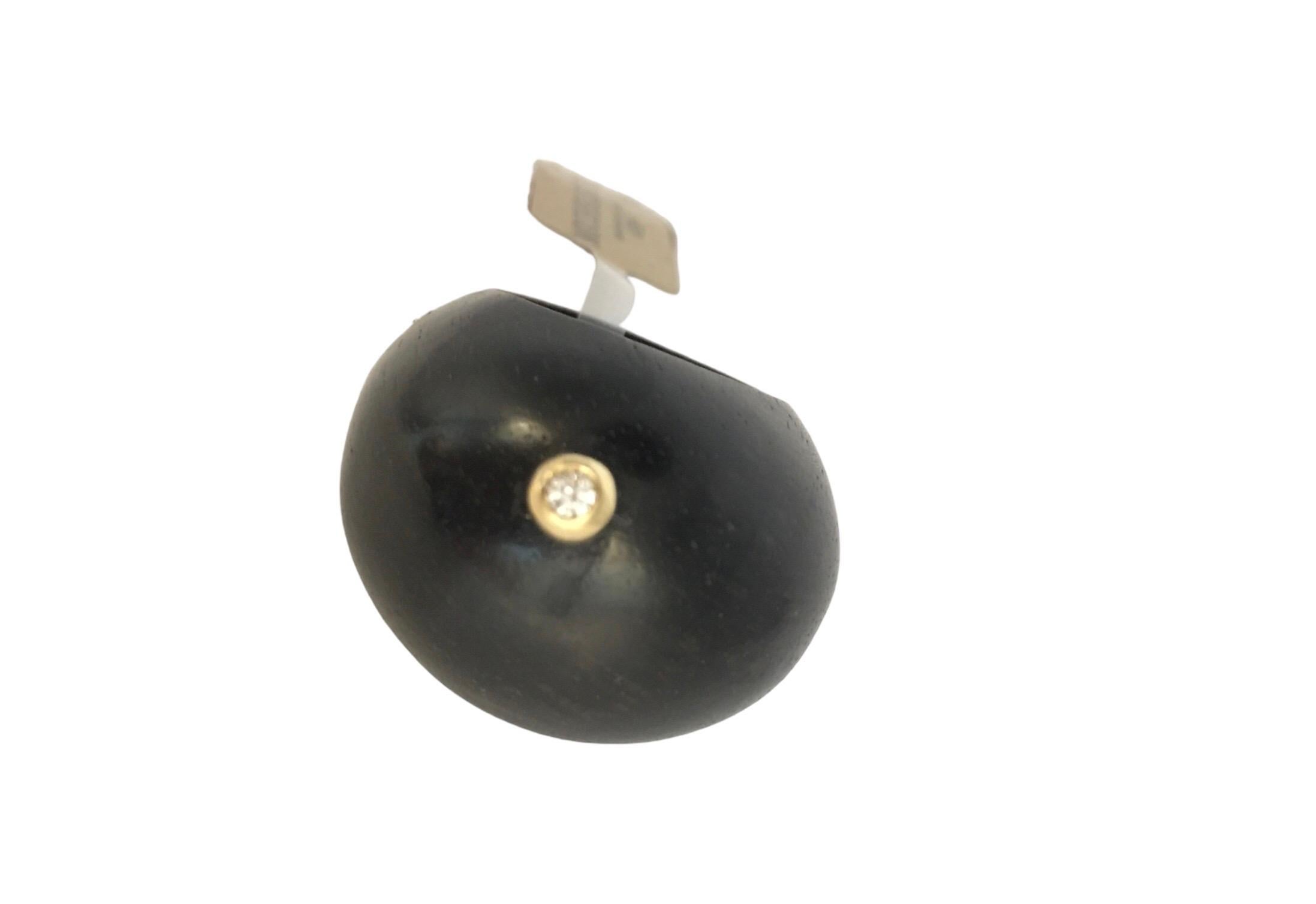 Wood Ebony Ring 18 Karat Yellow Gold and White Diamond In New Condition In Milano, Lombardia