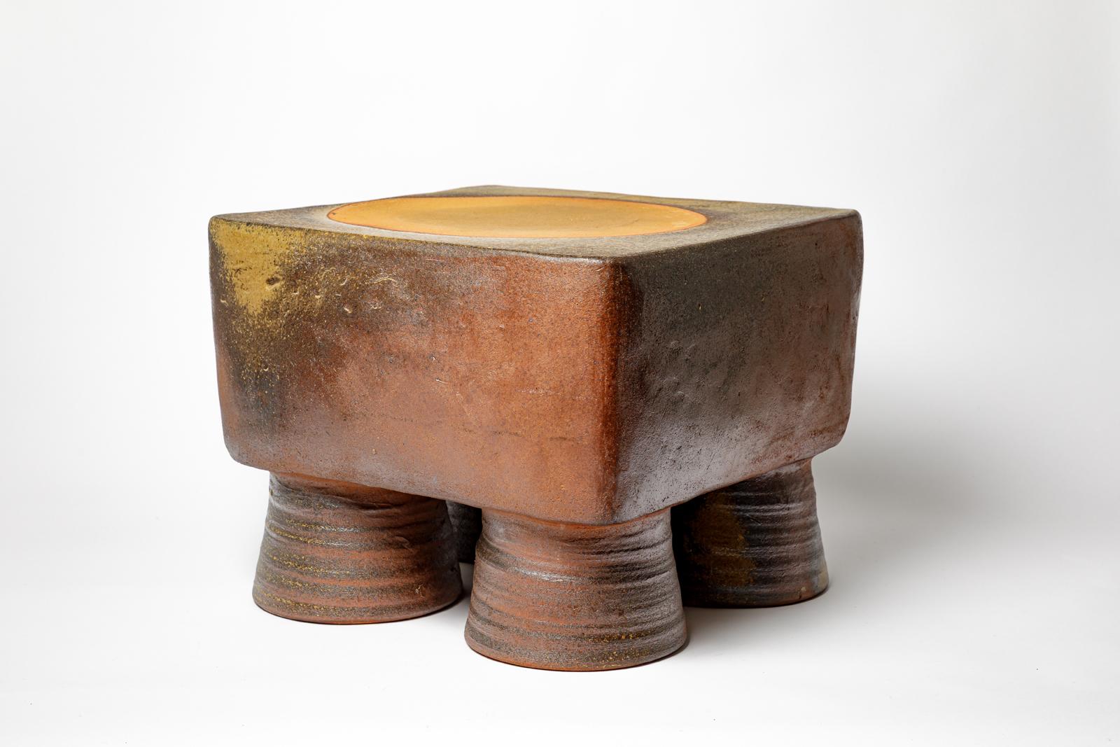 XXI secolo e contemporaneo Tavolino o sgabello in ceramica Wood  di Mia Jensen, 2025. in vendita
