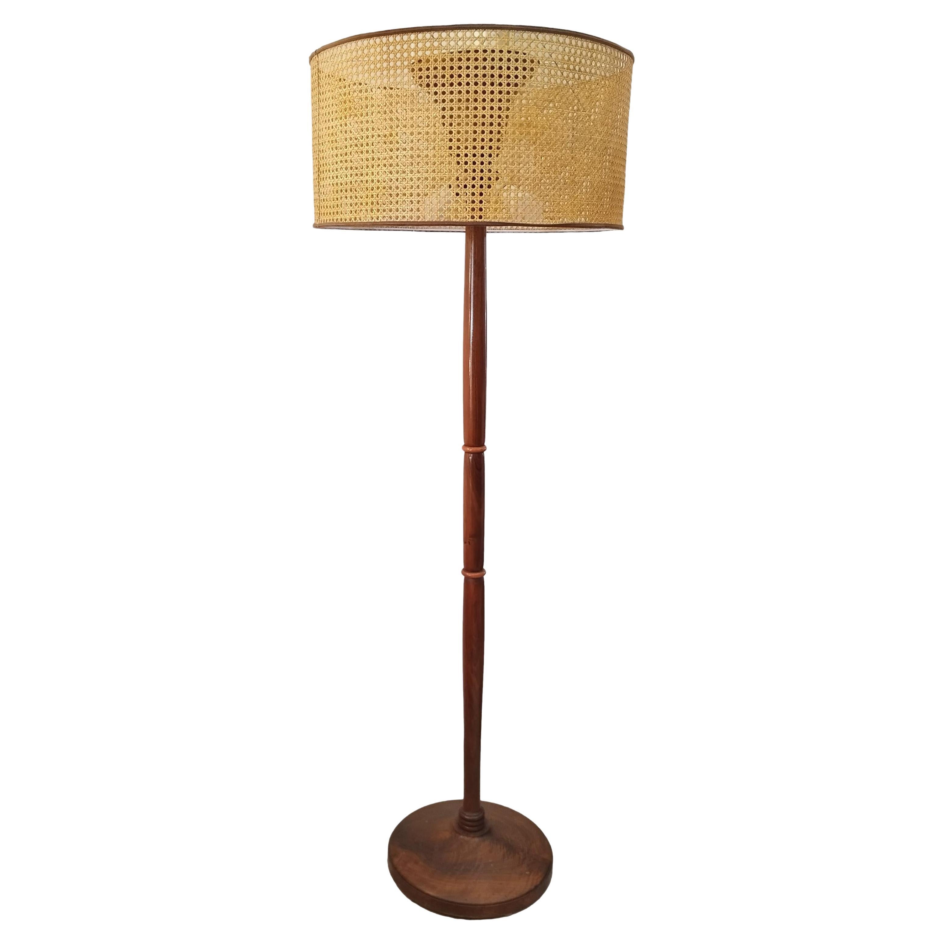 Wood Floor Lamp with Vienna Straw Lampshade, Italy 1950s