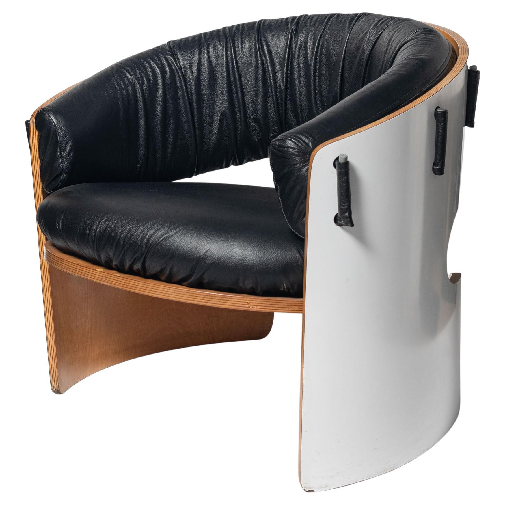 Fauteuil en bois, formica et cuir, am designs de Ricardo Blanco, 1969. en vente