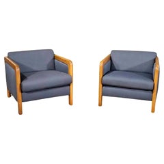Lounge-Stühle mit Holzrahmen