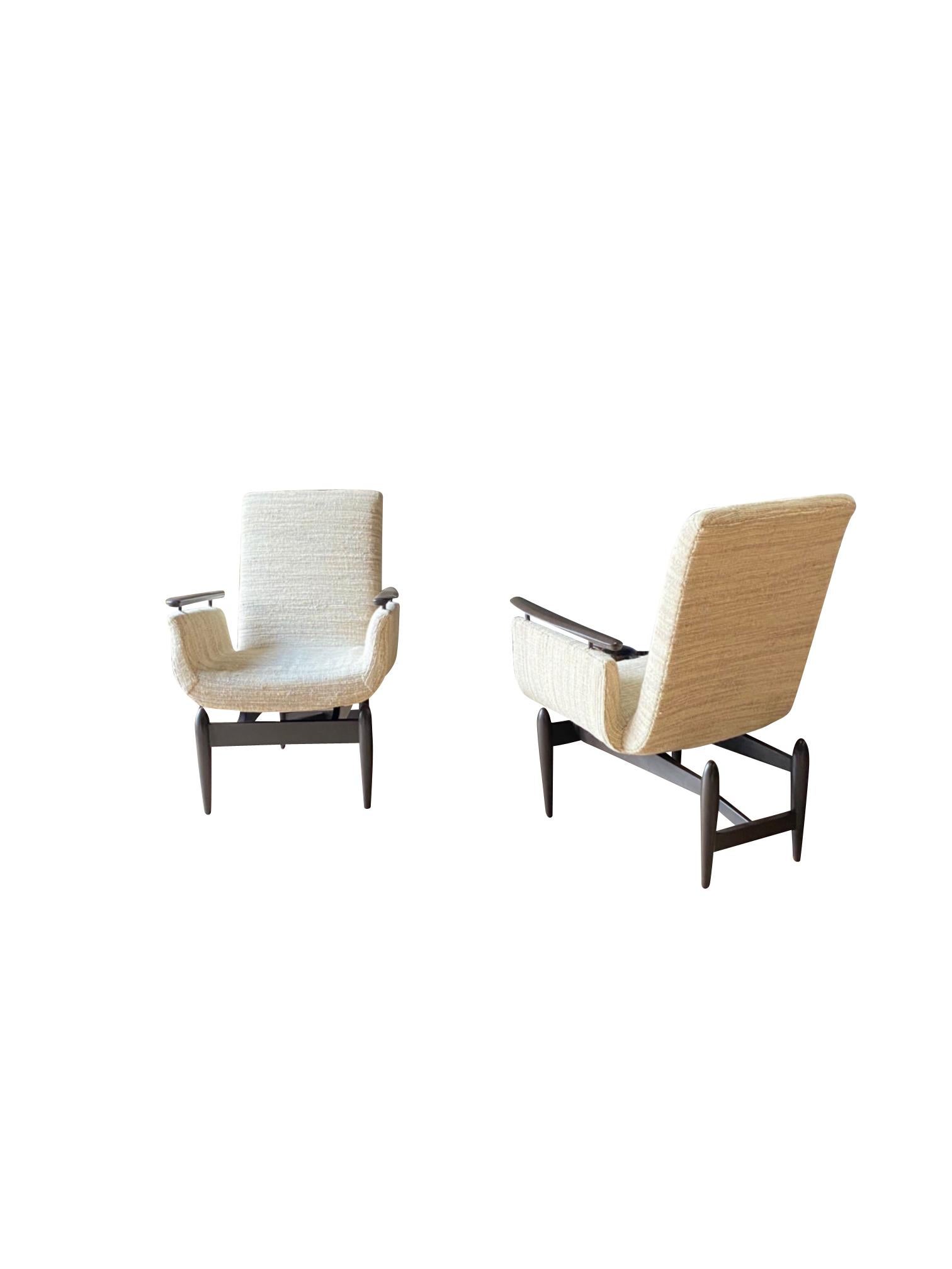 Wood Frame Midcentury Pair of Upholstered Side Chairs, Italy, 1950s 1