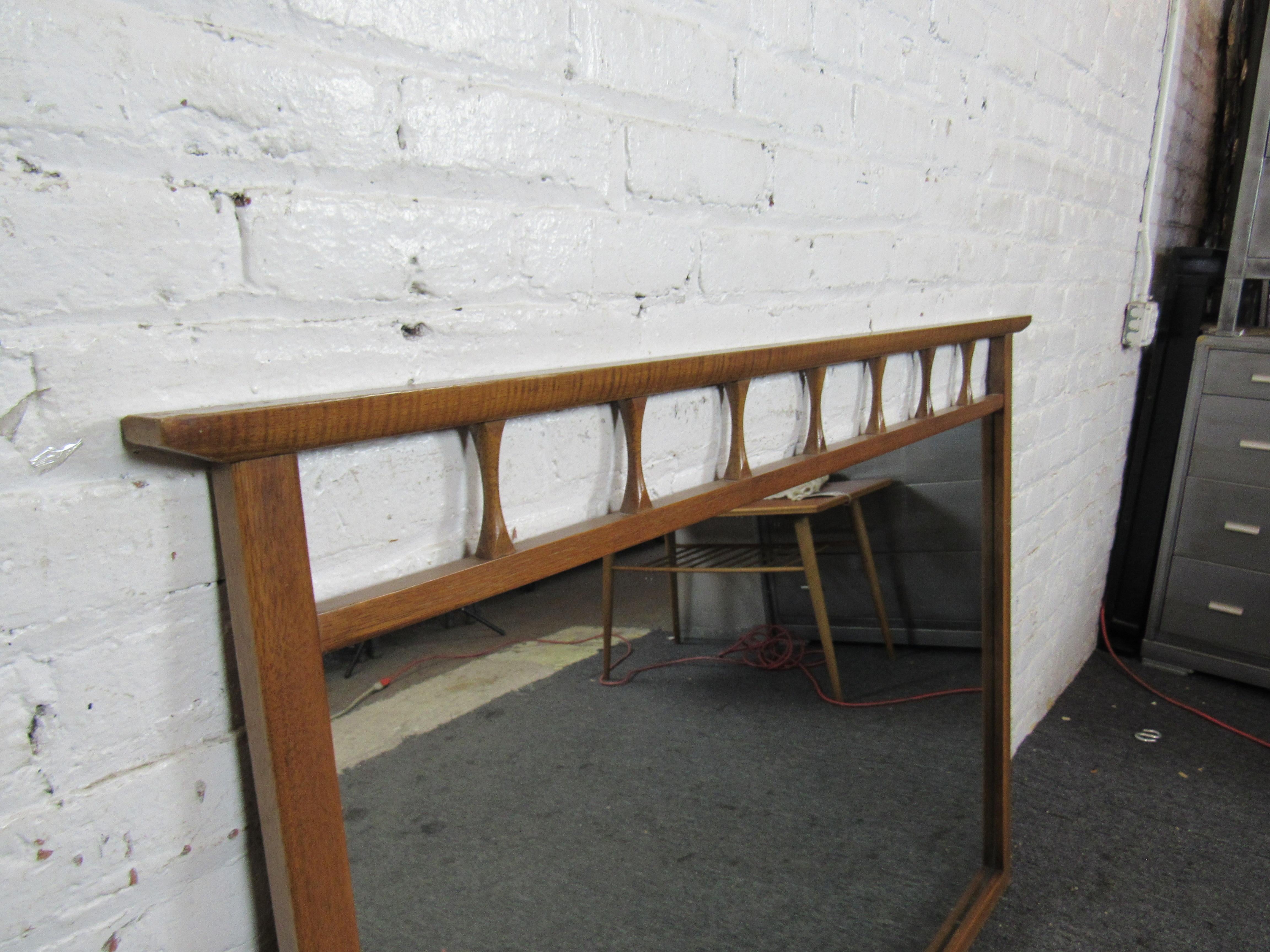 Wood-Framed Vintage Wall Mirror In Good Condition For Sale In Brooklyn, NY