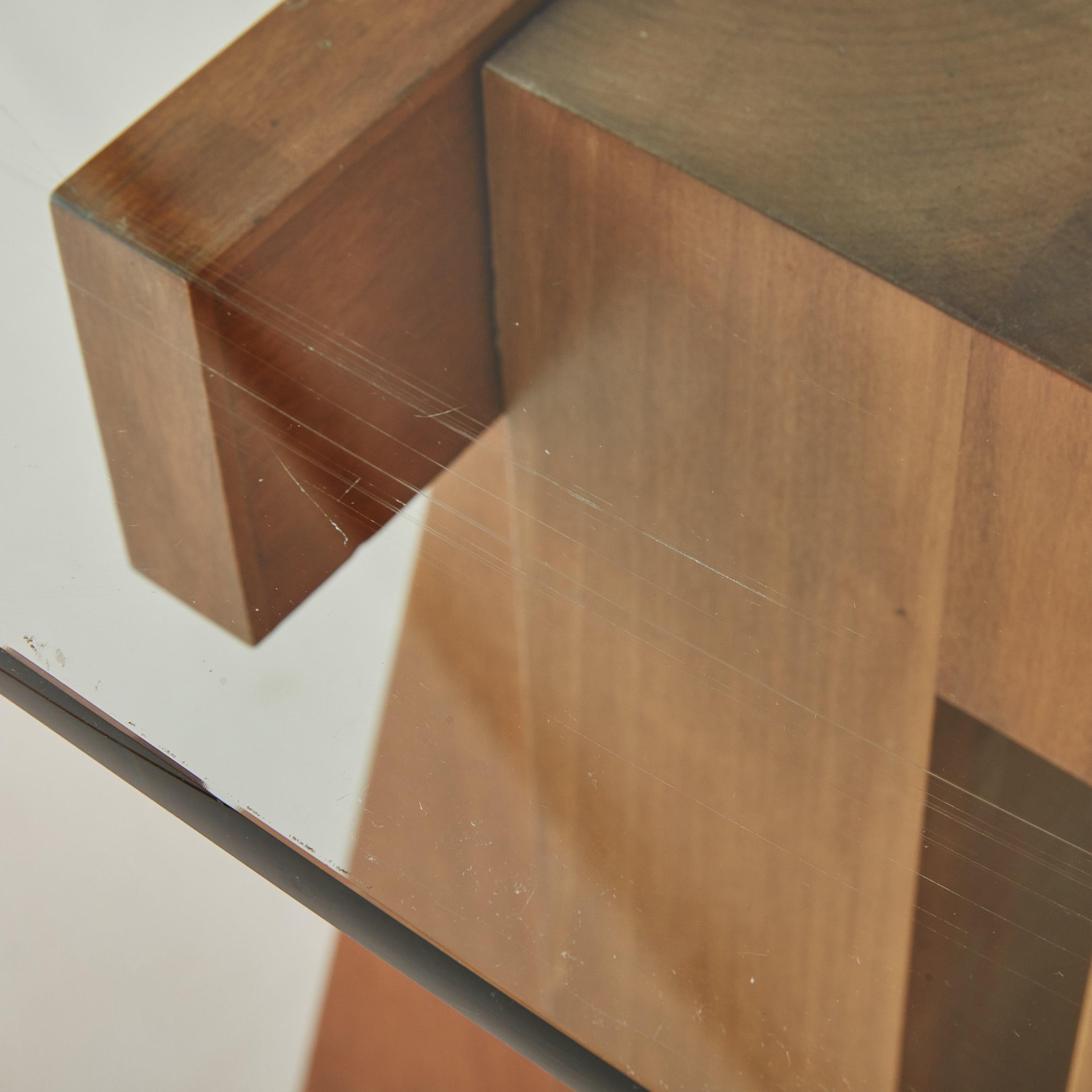 Table de salle à manger en bois et verre à motif de grille, Italie, années 1960 en vente 3