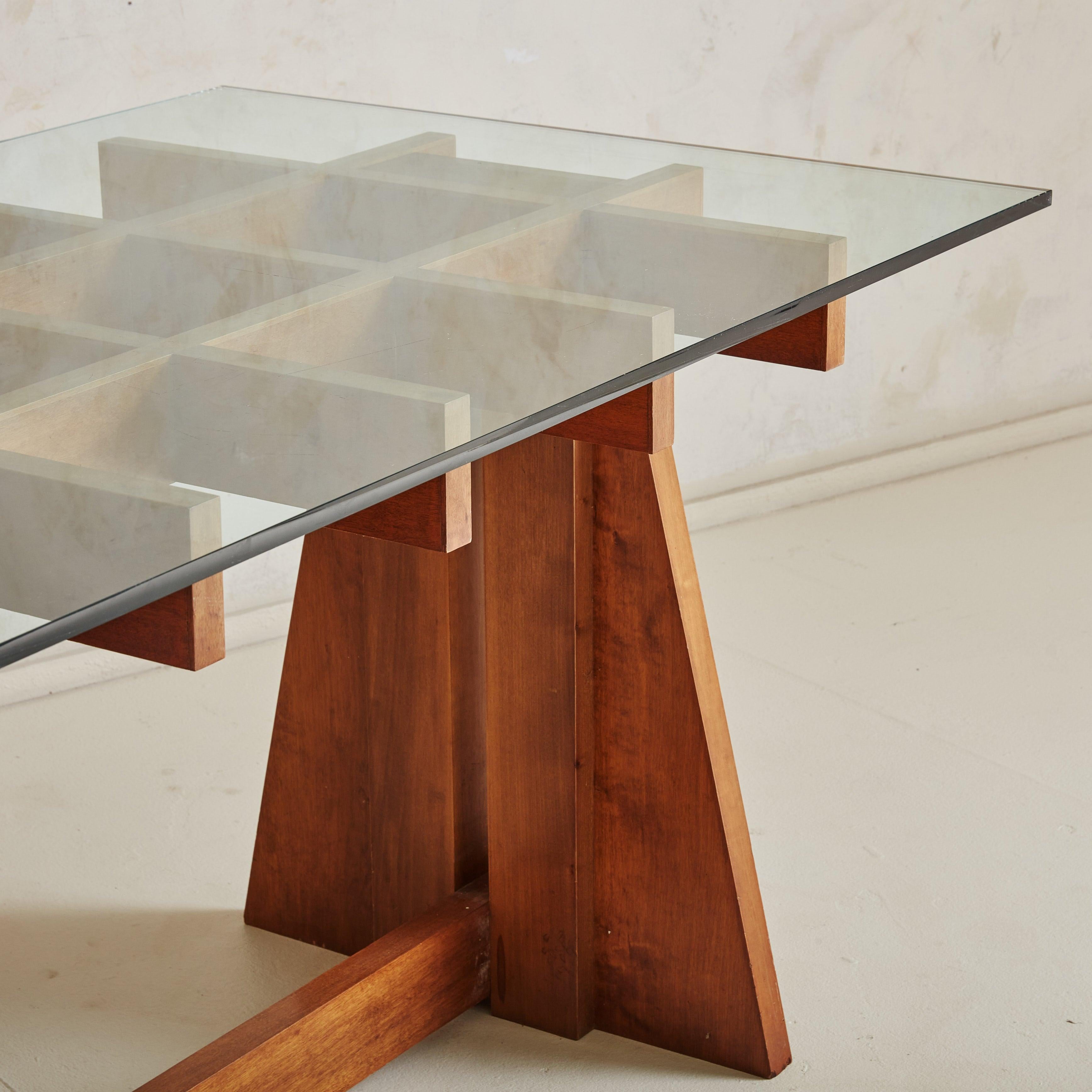 Moderne Table de salle à manger en bois et verre à motif de grille, Italie, années 1960 en vente