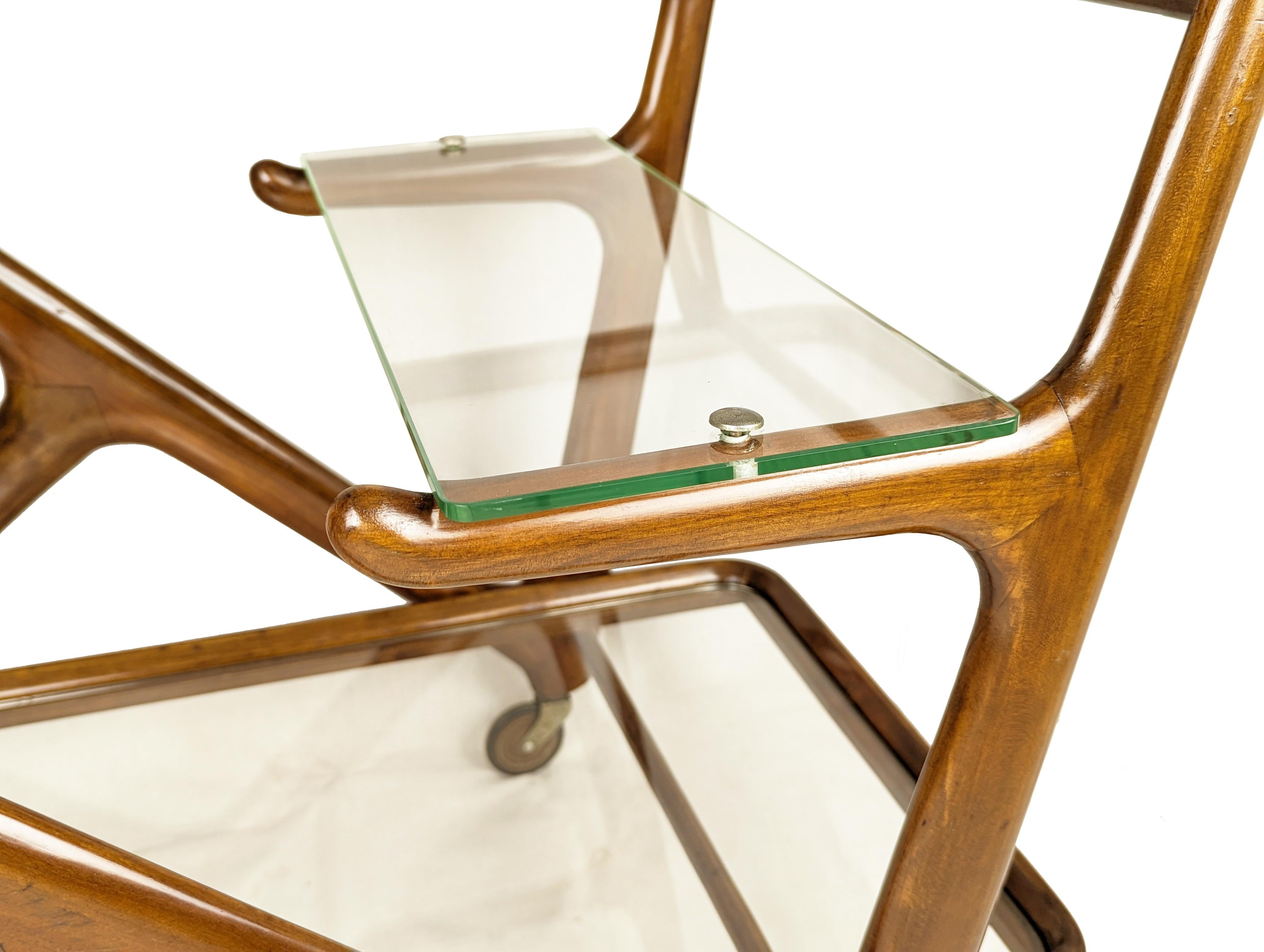 Métal Chariot en bois et verre de style moderne du milieu du siècle dernier de Cesare Lacca pour Cassina en vente