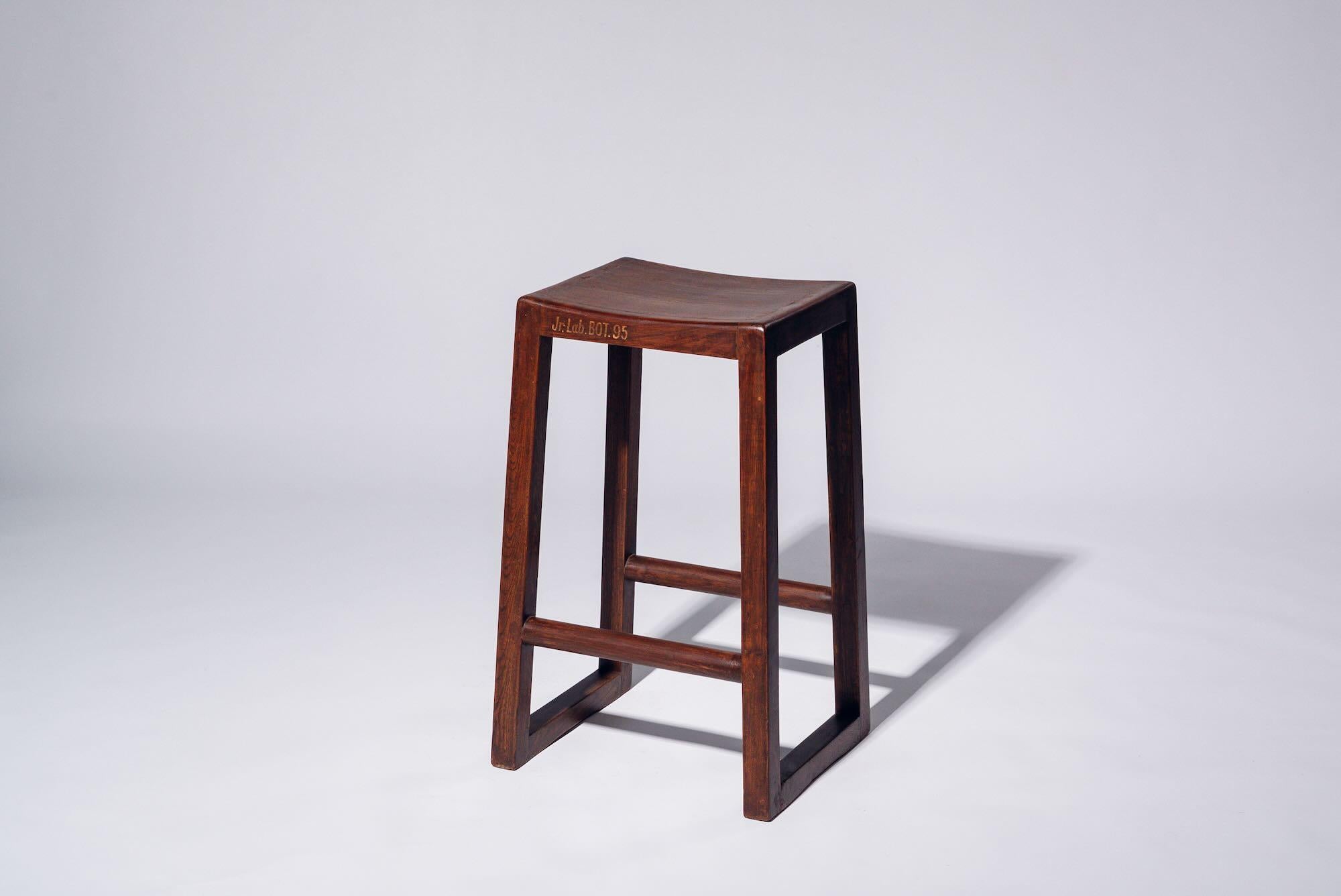 An authentic mid-century piece from Pierre Jeanneret’s legendary Chandigarh commission. Crafted in teak wood.

Letter : Jr.Lab.BOT.95 (Botanical Laboratory N° 95)