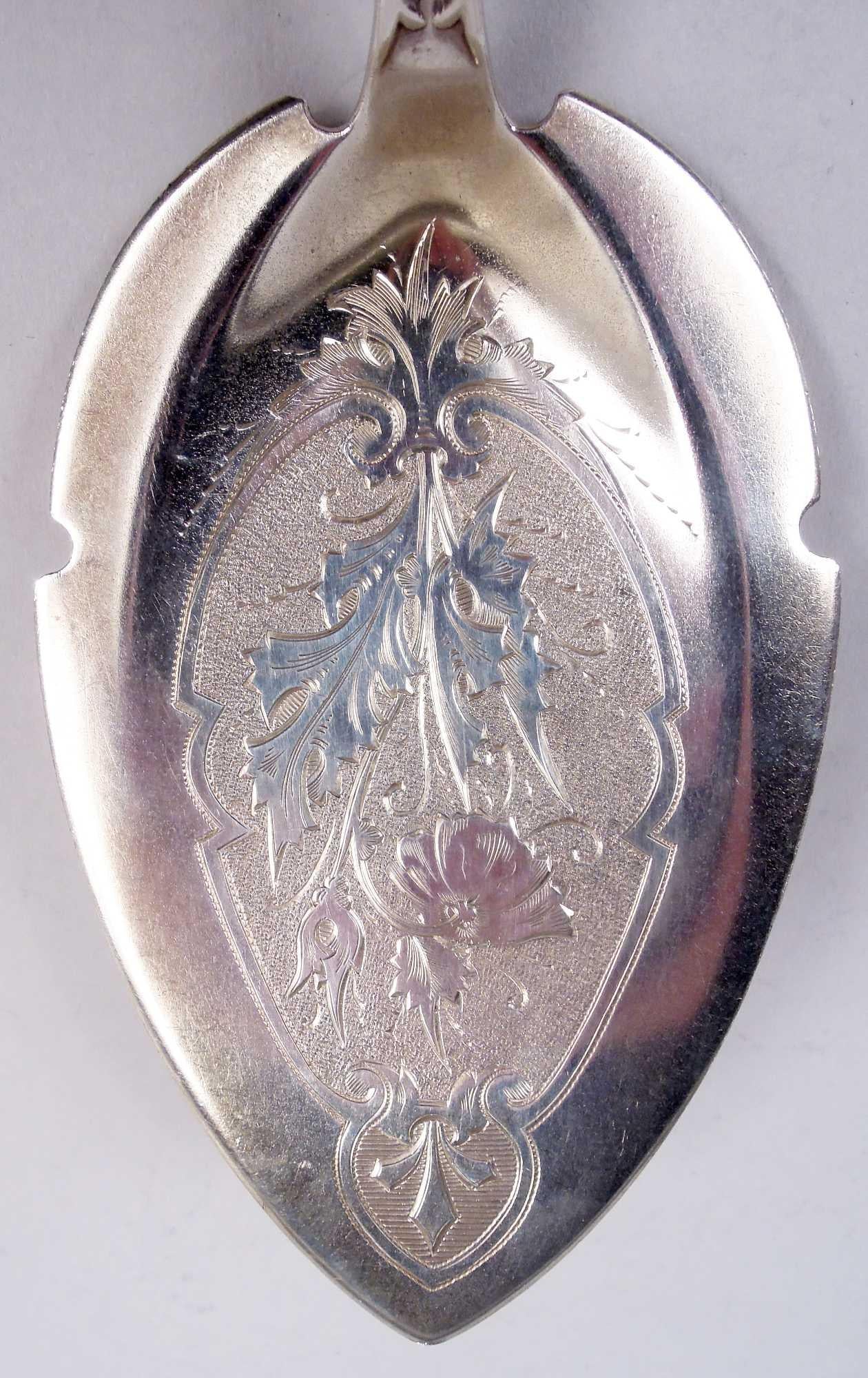 XIXe siècle Wood & Hughes Couvert à tarte en argent avec médaillon et pièce de Diana en vente