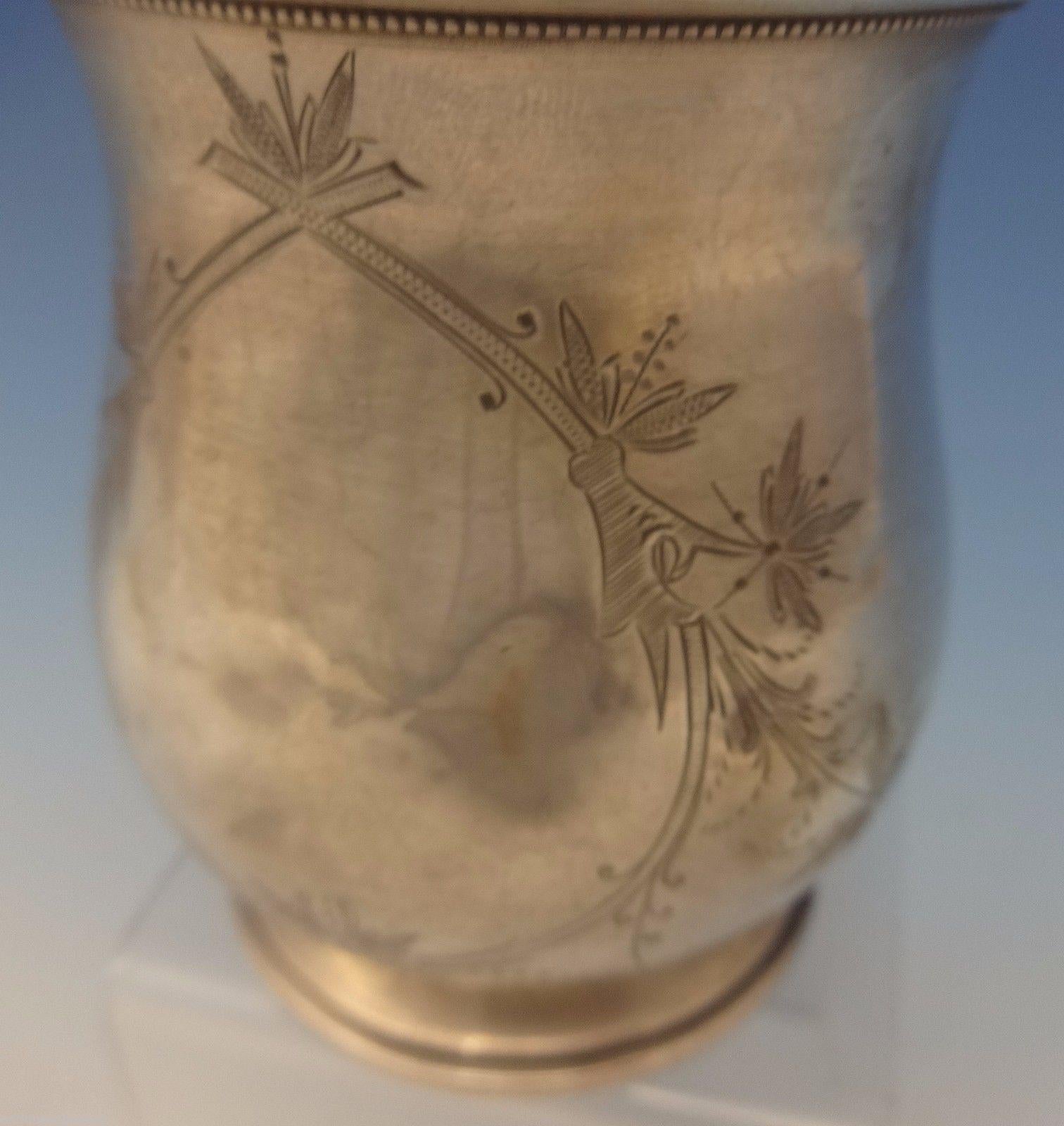20ième siècle Tasse pour enfant Wood & Hughes en argent sterling Intérieur lavé à l'or brillant