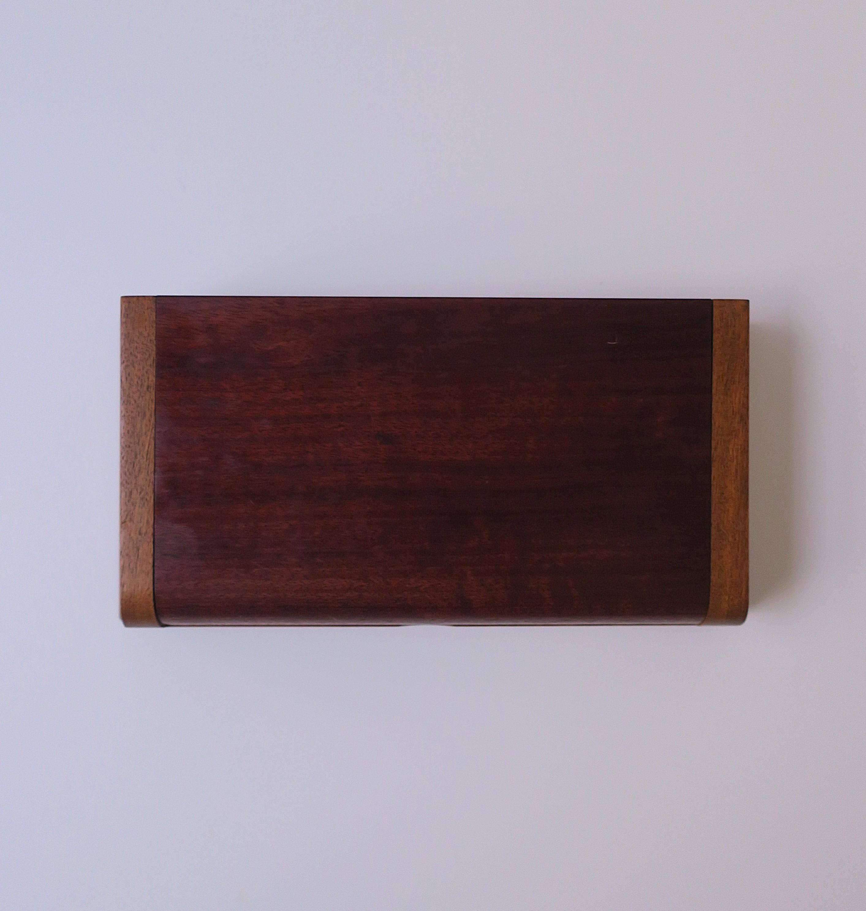 20ième siècle Boîte à bijoux en Wood en vente