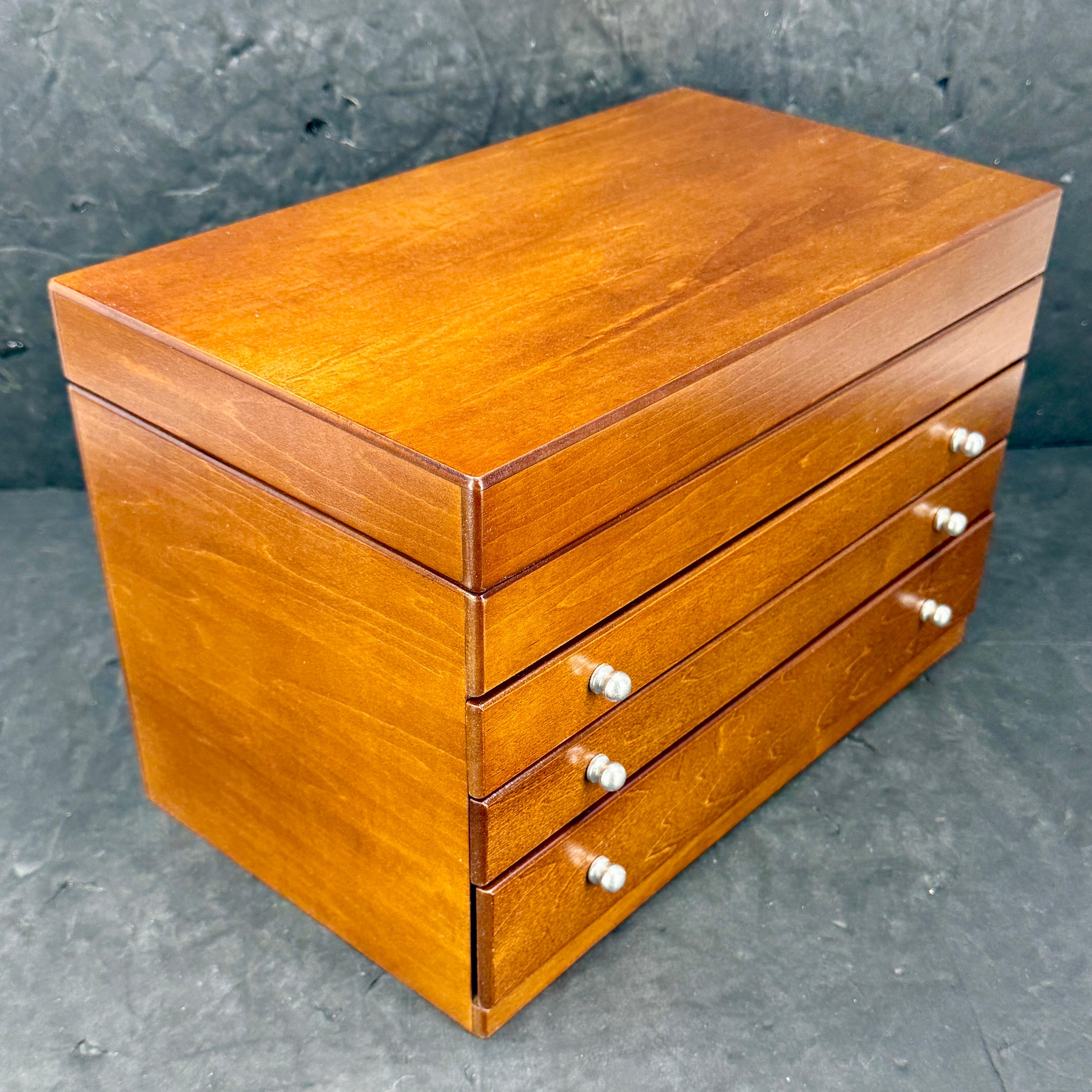 Métal Boîte à bijoux en bois avec tiroirs Intérieur en daim en vente