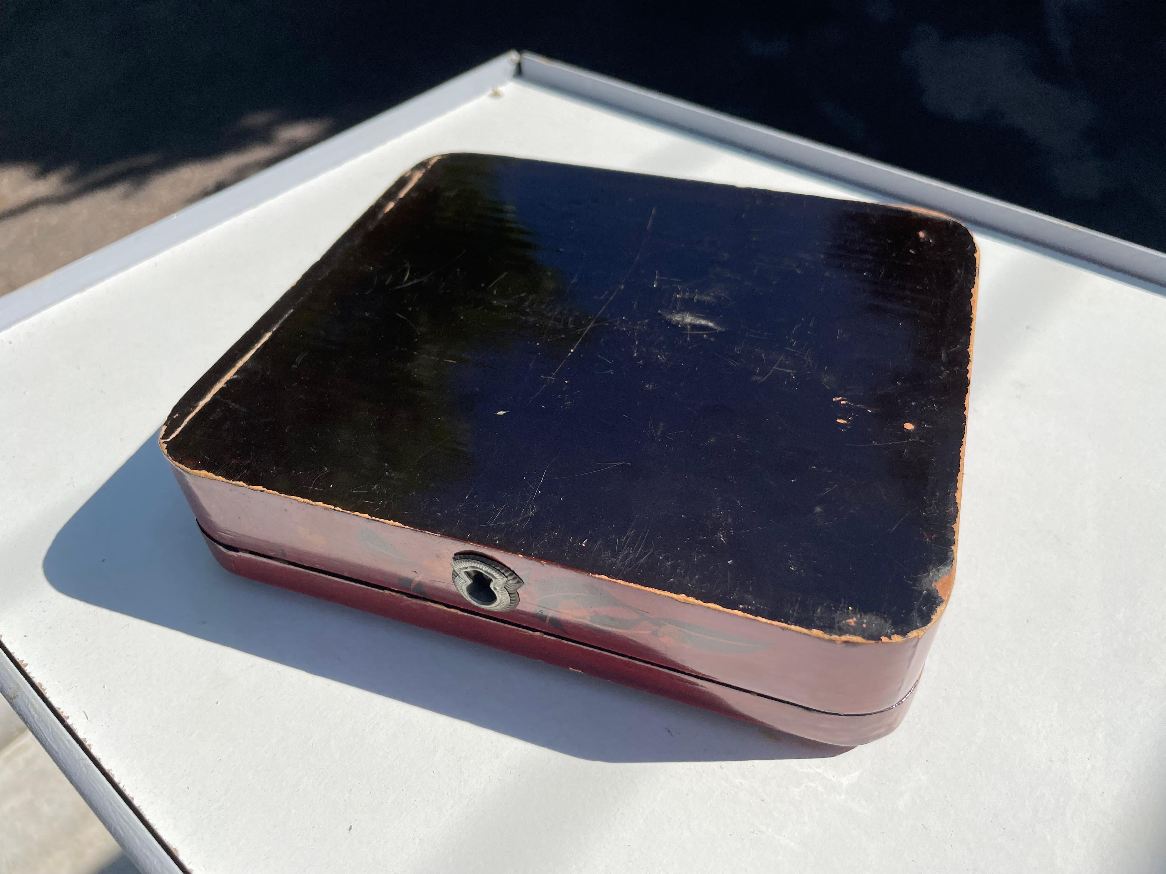 Wood Lidded Box, Hand-Painted and Lacquered, Japanese, Early 20Century For Sale 3