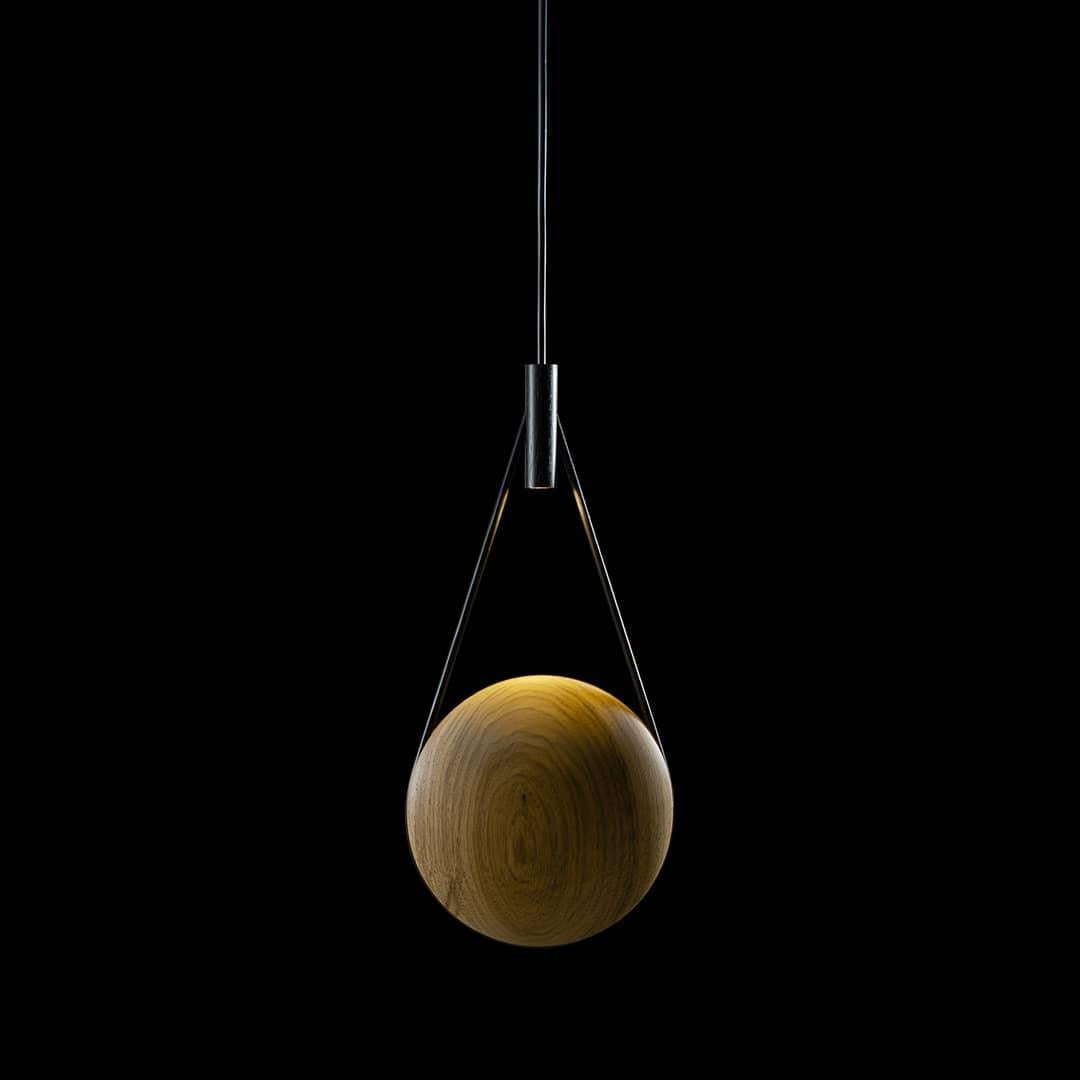 XXI secolo e contemporaneo Wood Luminária Lua di Atelier A. Ferri in vendita