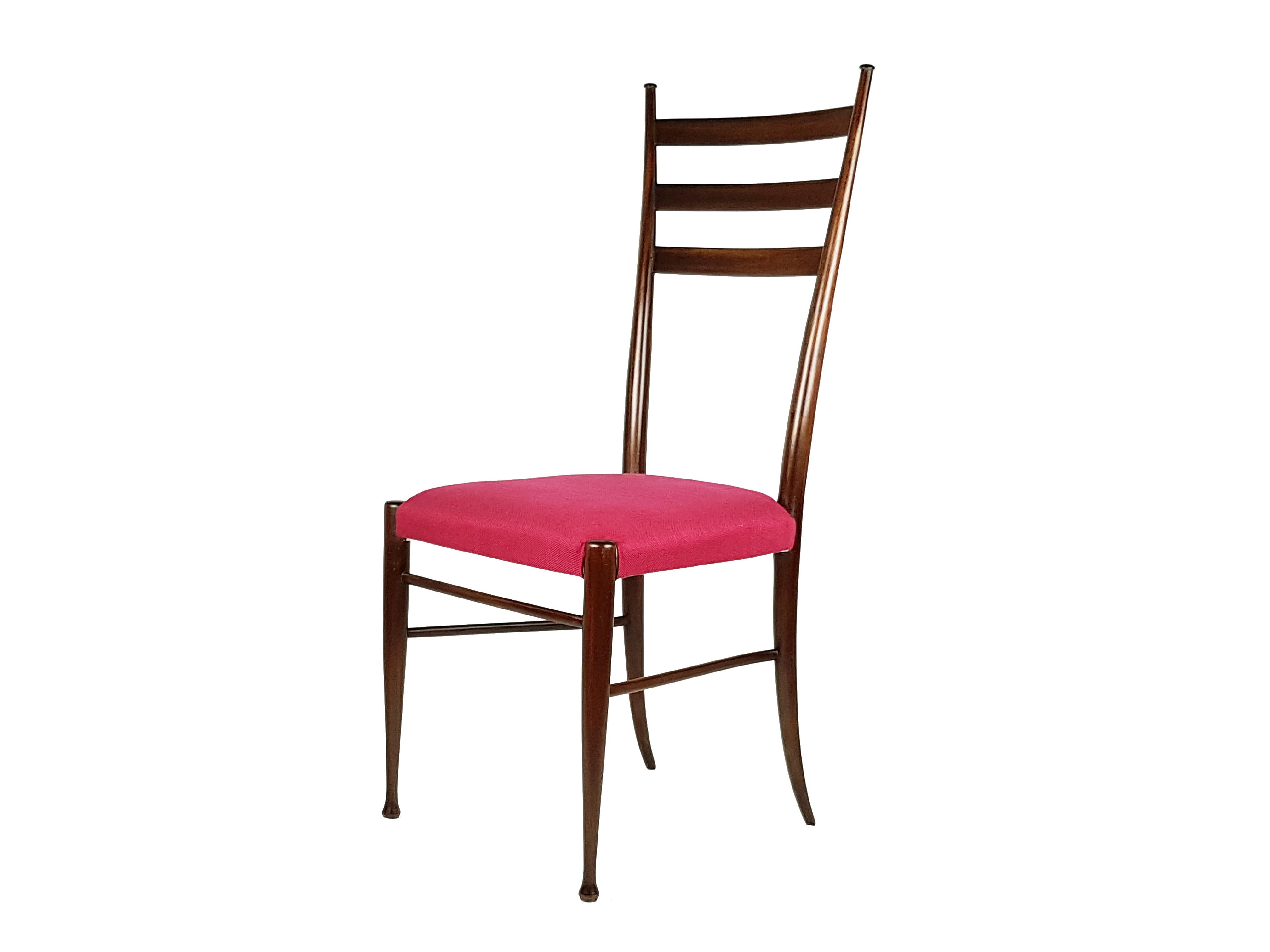 High back dining chairs with magenta fabric seats. The 4 chairs have been restored and reupholstered.
The price is referred to the set of 4.