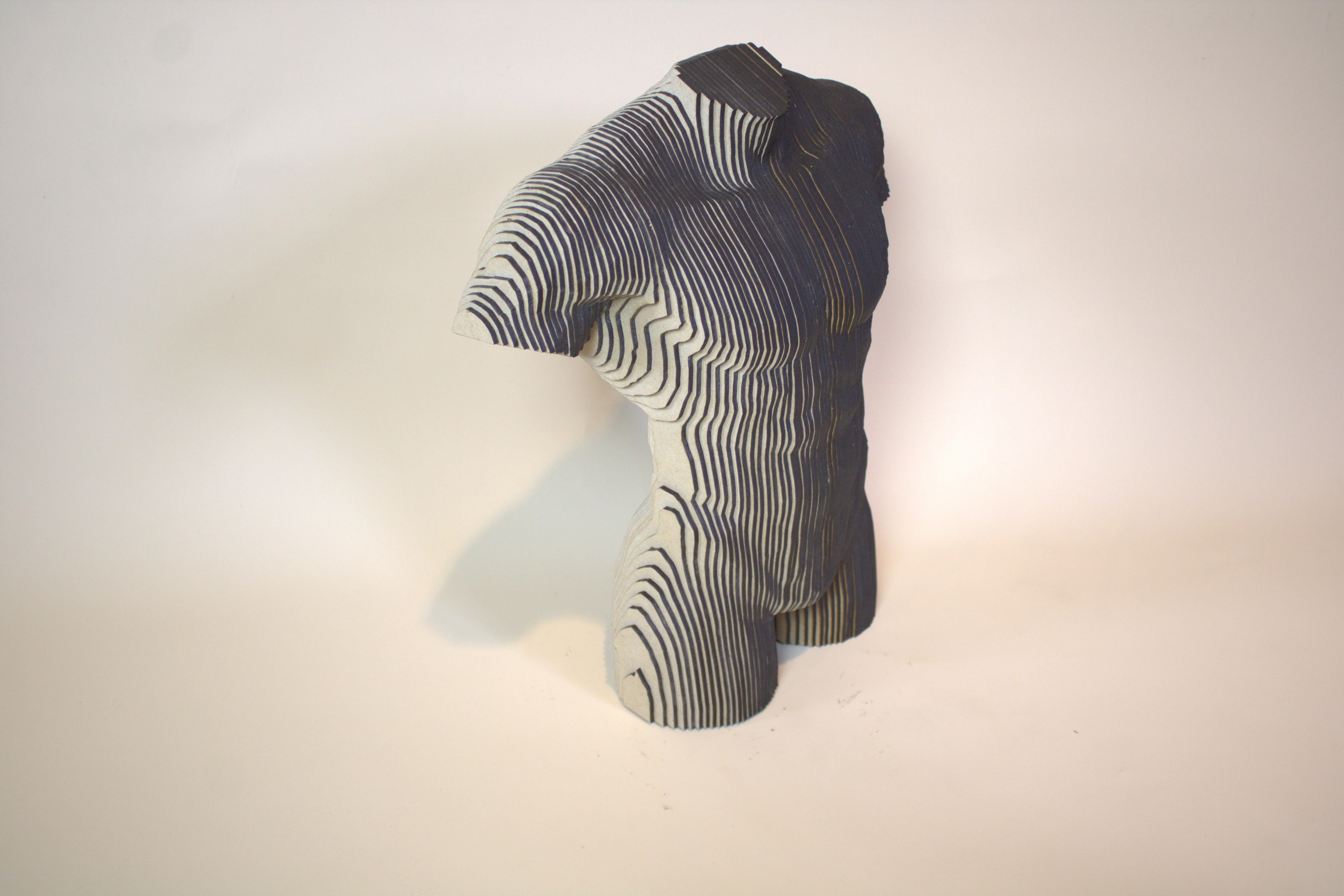 Scultura di torso maschile in Wood MDF in vendita 1