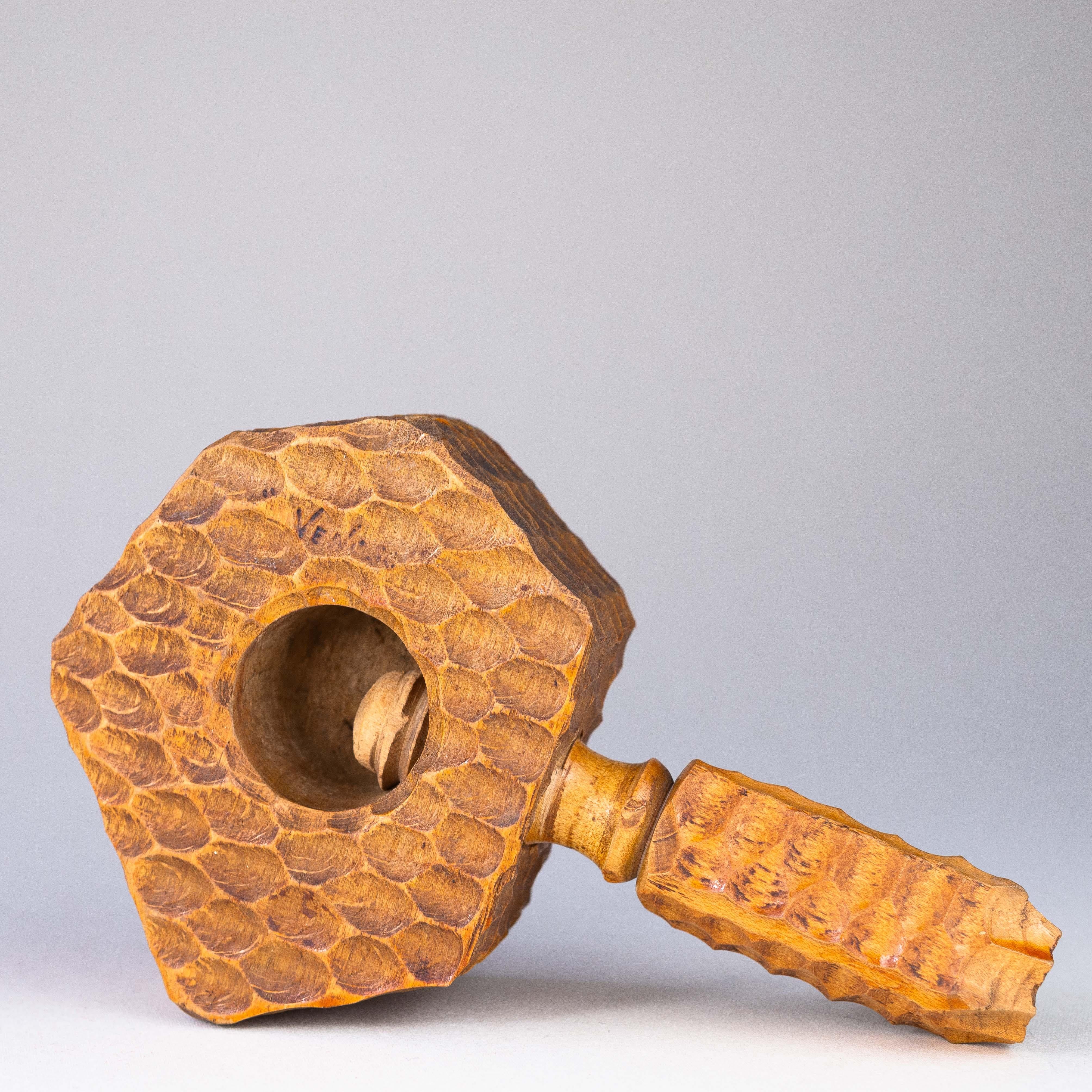 Cascanueces de Madera Arte Popular Francés de Les Deux Alpes, Años 60 siglo XX en venta