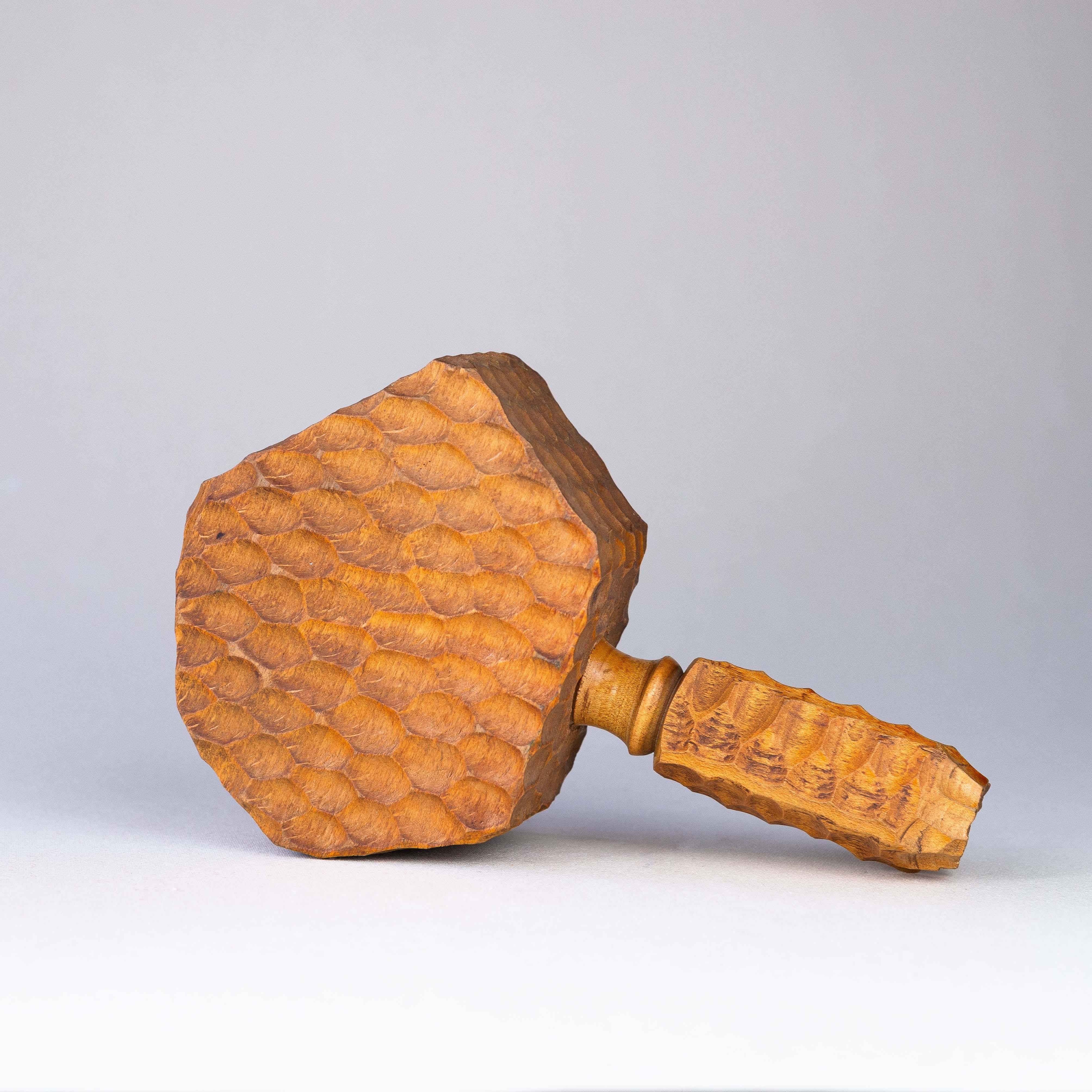 Cascanueces de Madera Arte Popular Francés de Les Deux Alpes, Años 60 en venta 3