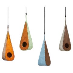 Maison à oiseaux - Gotinha - Extérieur et extérieur brésilien contemporain en bois  Fibres