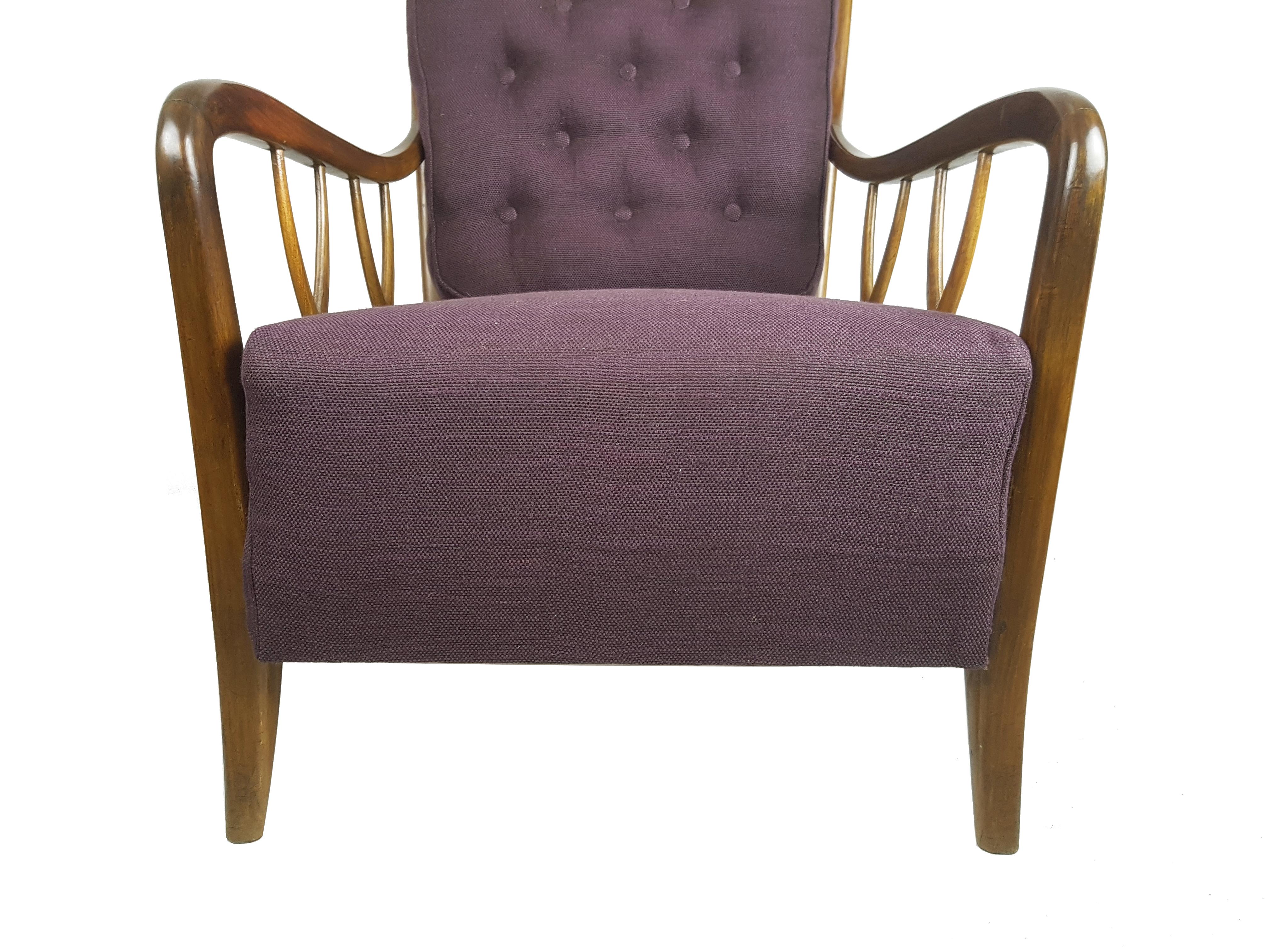 Wood & Purple Fabric 1940-50s Armachair Attributed to Paolo Buffa For Sale 2