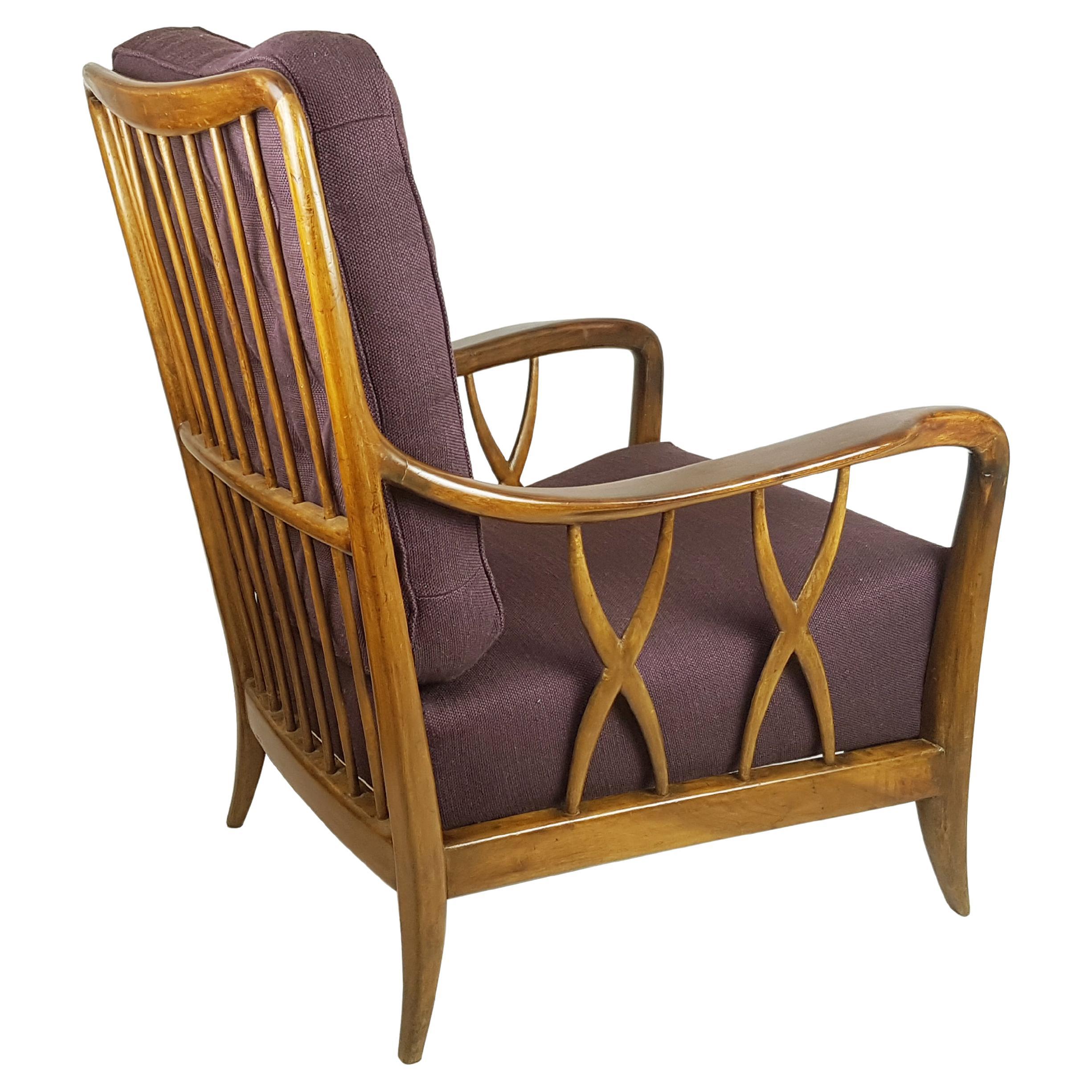 Fauteuil en bois et tissu violet des années 1940-50 attribué à Paolo Buffa