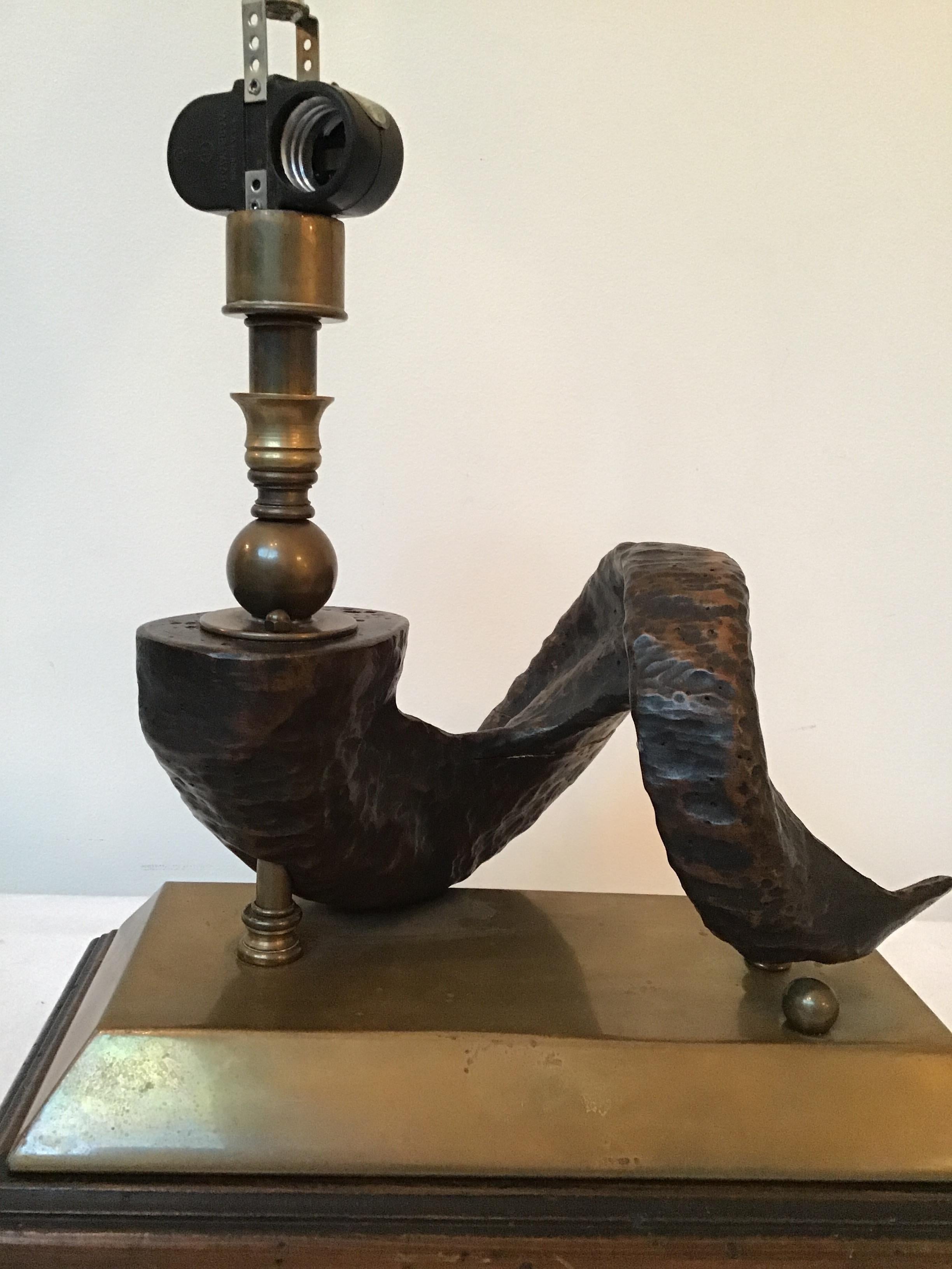 Mid-20th Century Wood Ram Horn on Brass Base Lamp For Sale