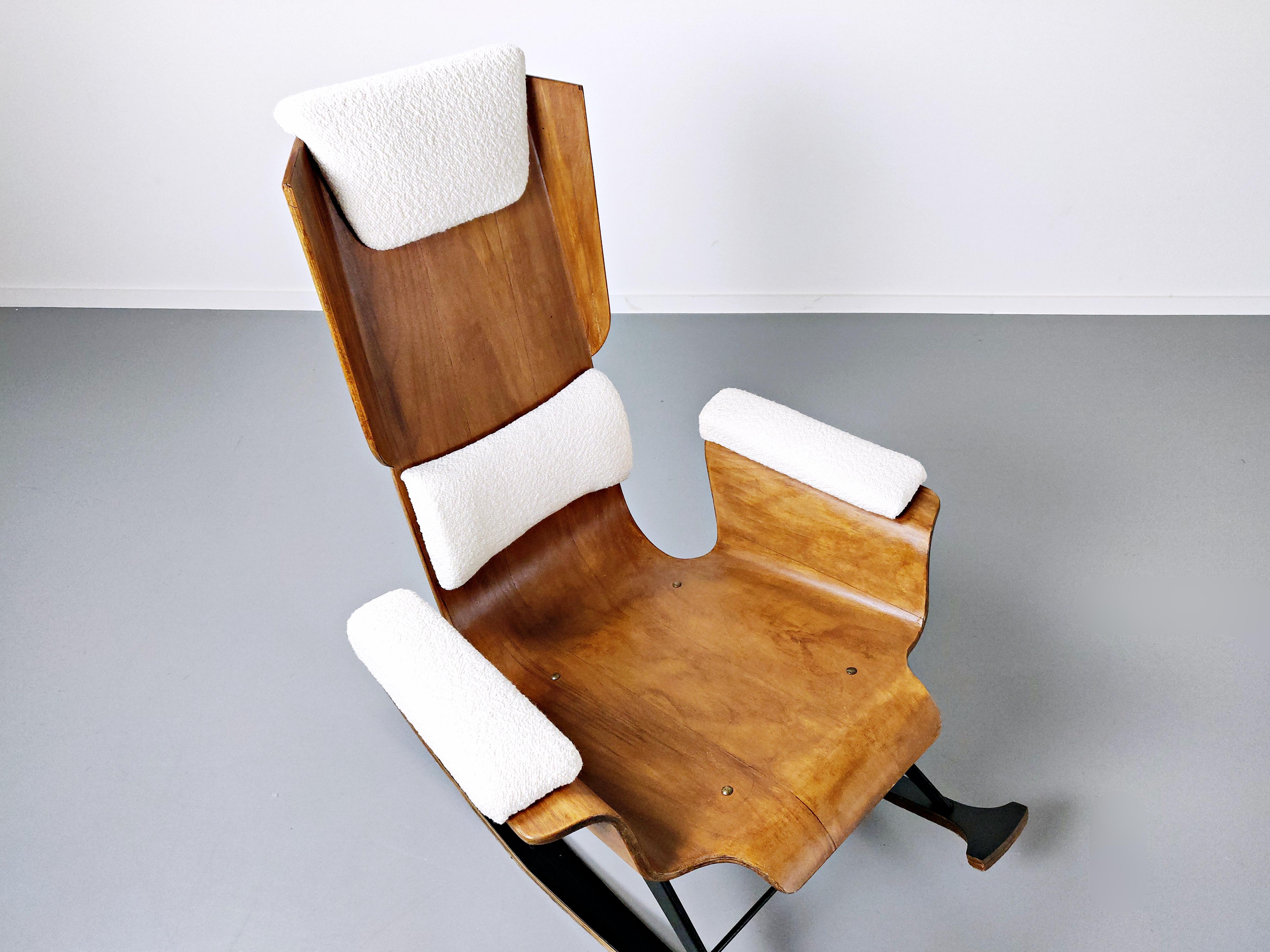 Wood rocking chair by Carlo Ratti - Italy 1960s 11