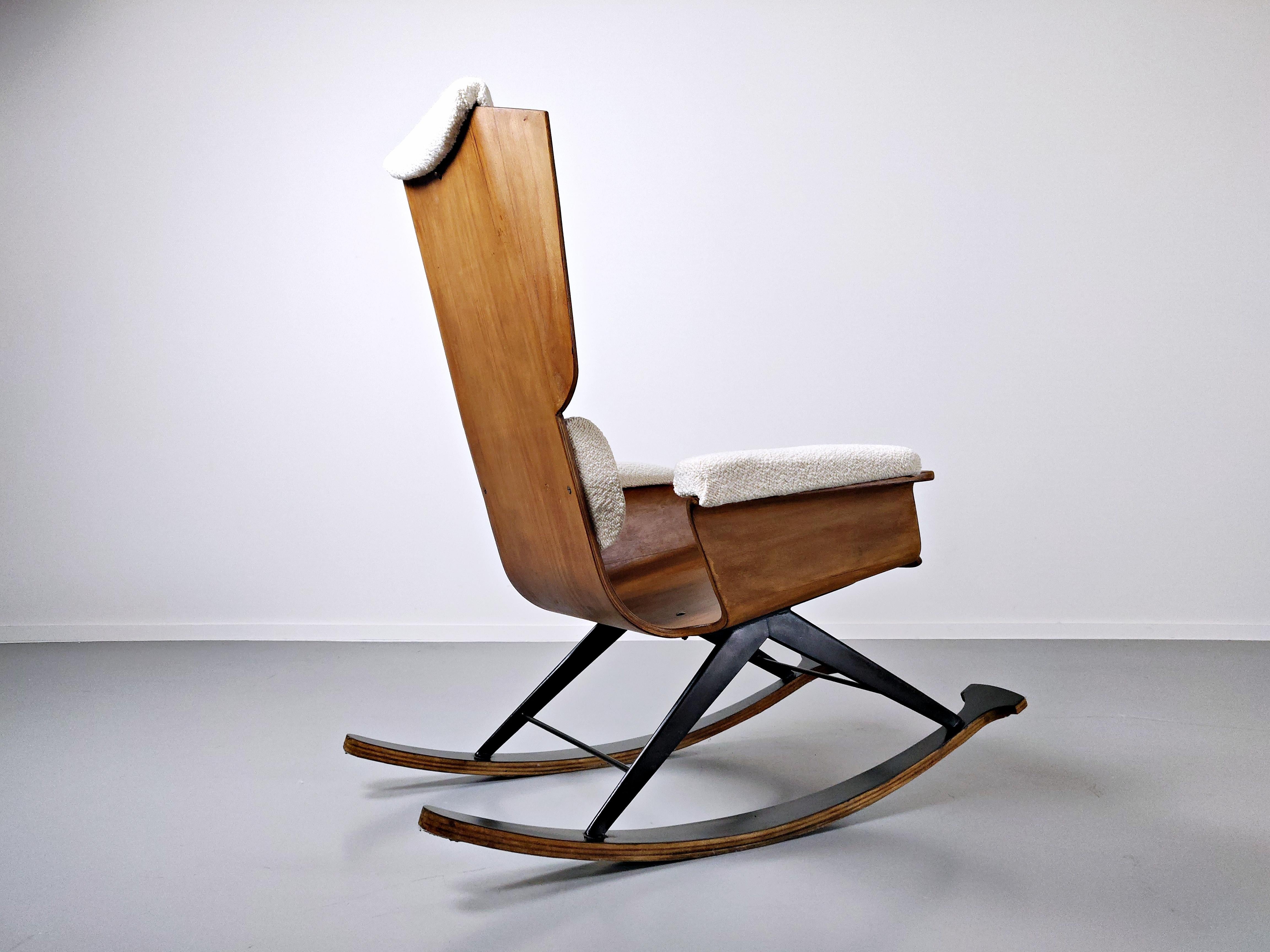 Wood rocking chair by Carlo Ratti - Italy 1960s 3