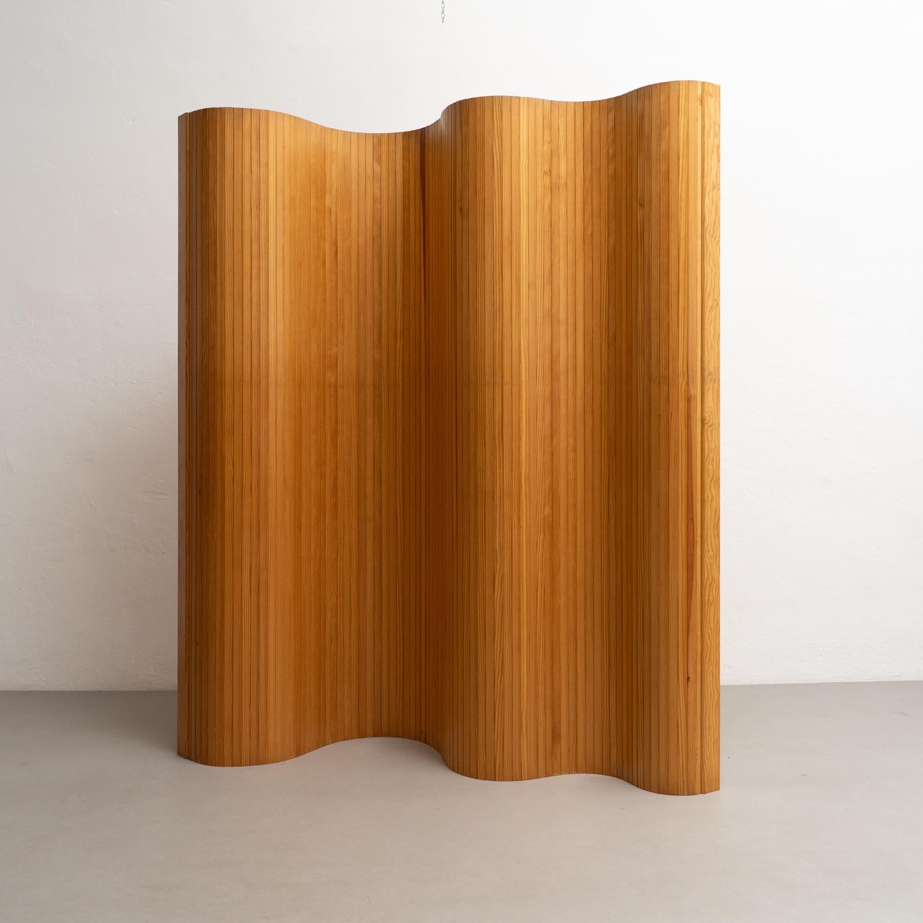 Rustique Séparation de pièce en bois d'après Alvar Aalto, vers 1970 en vente