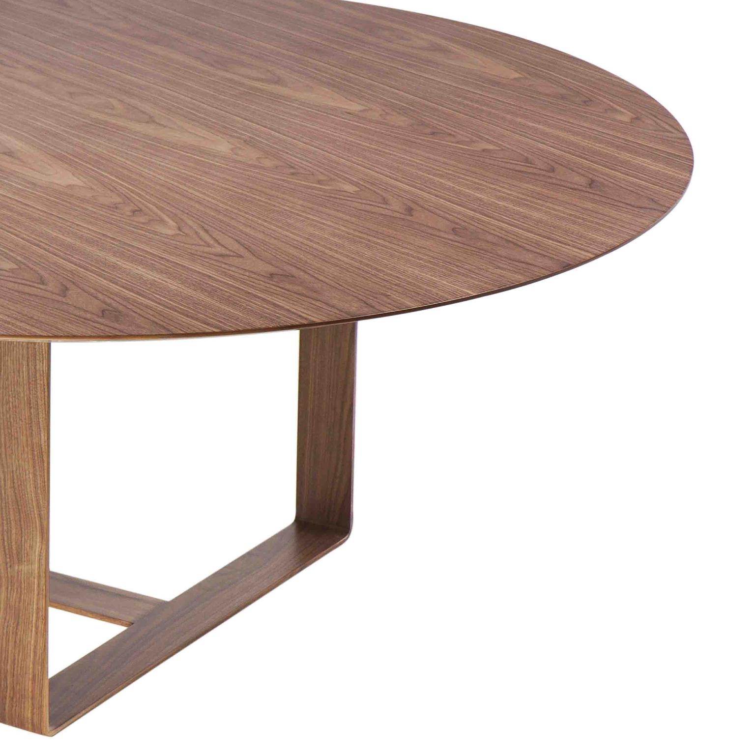 Wood Round Dining Table Brabu In New Condition For Sale In Miami, FL