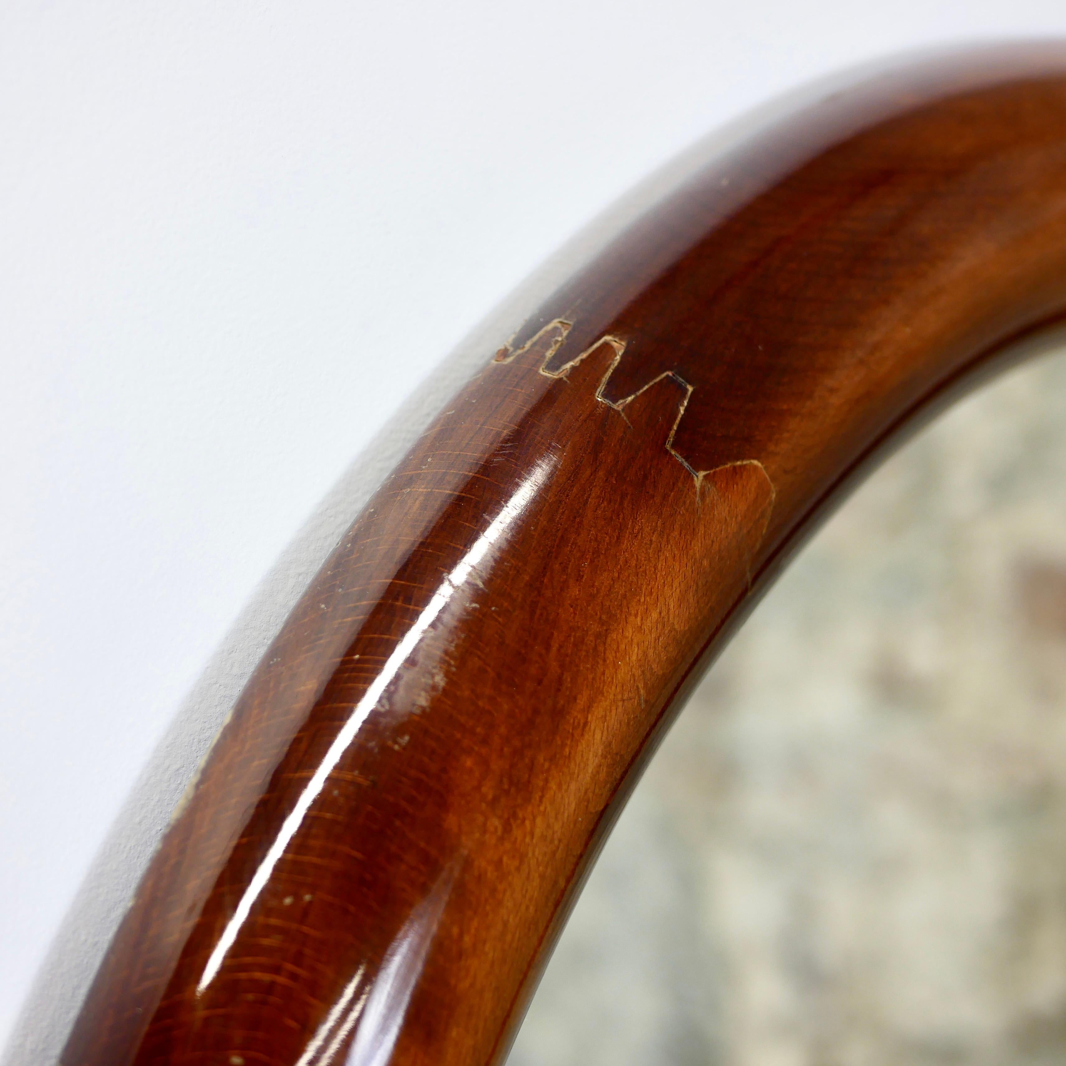 Espejo redondo de madera de Italia, años 60 en venta 7