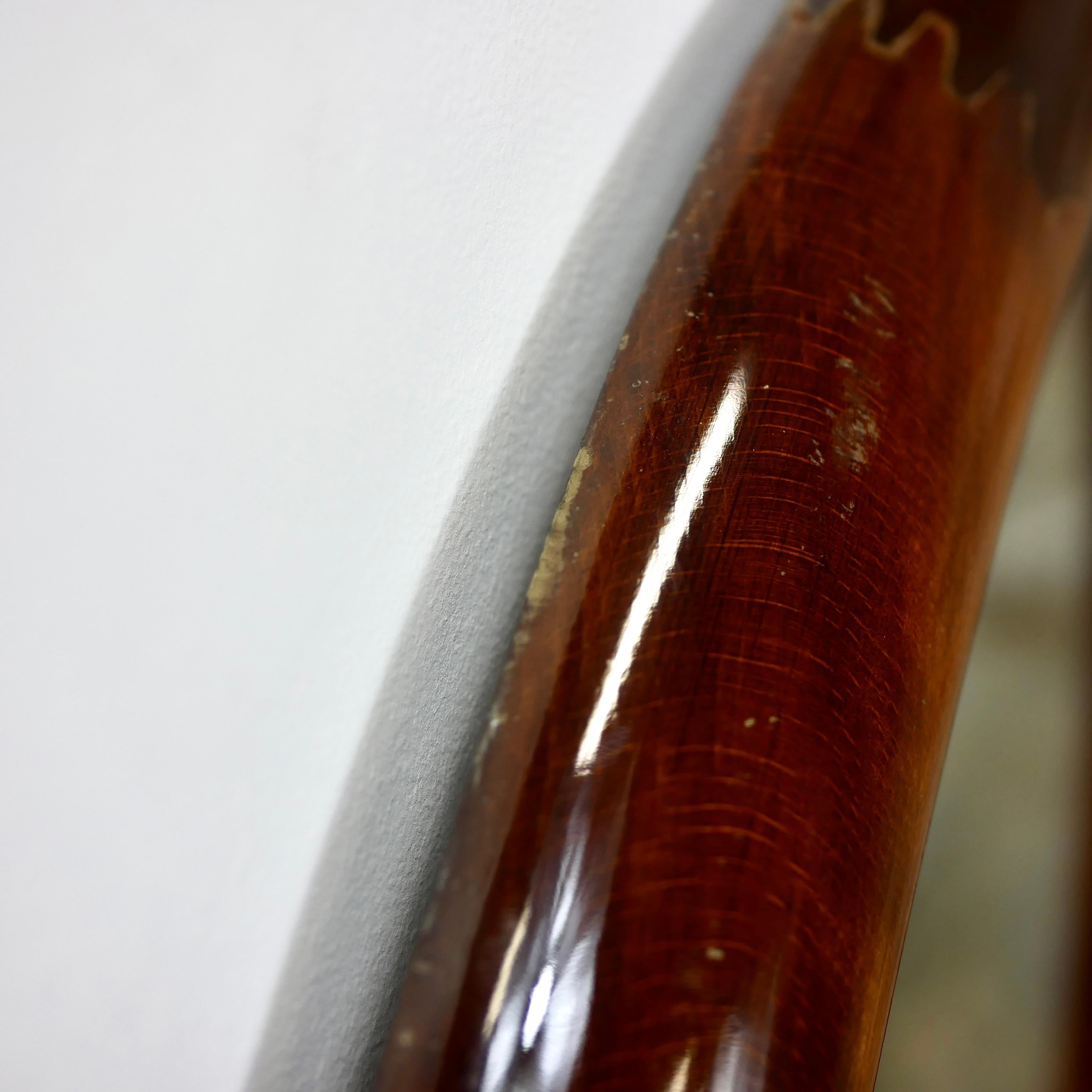 Espejo redondo de madera de Italia, años 60 en venta 11