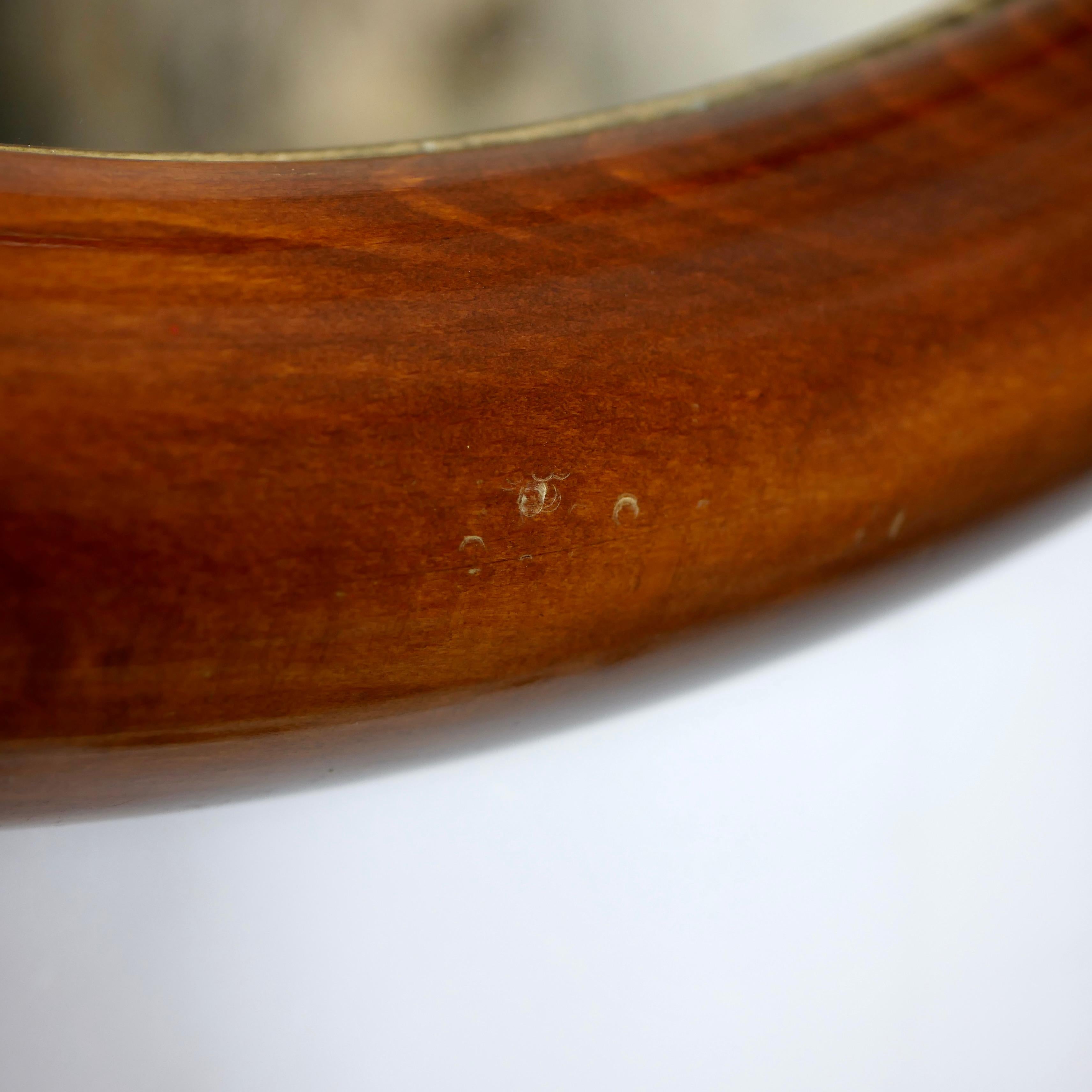 Espejo redondo de madera de Italia, años 60 en venta 2