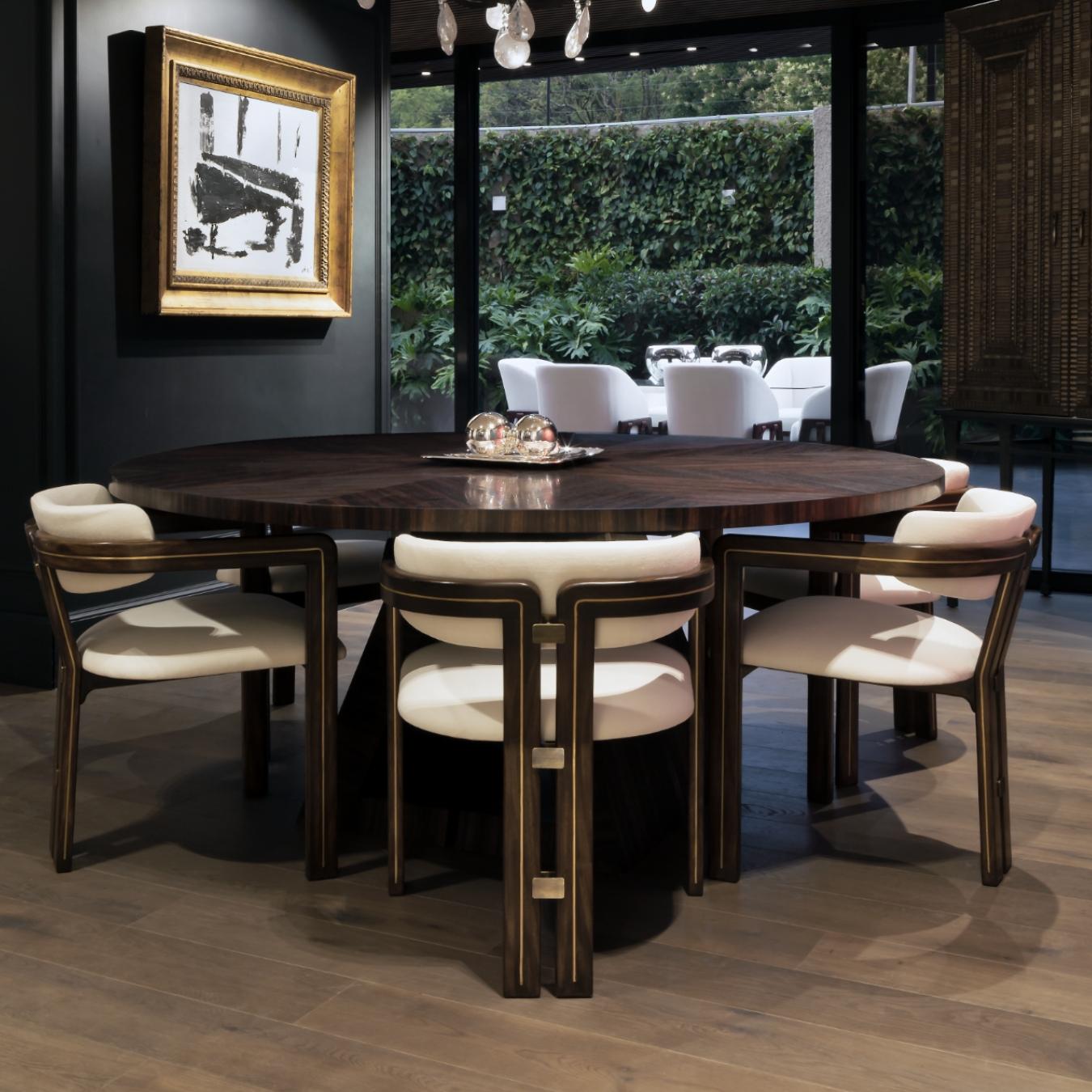 Wood Round Rochelle Dining Table with Ebony Veneer Wax Finish and Brass Details In New Condition For Sale In Bosques de las Lomas, MX